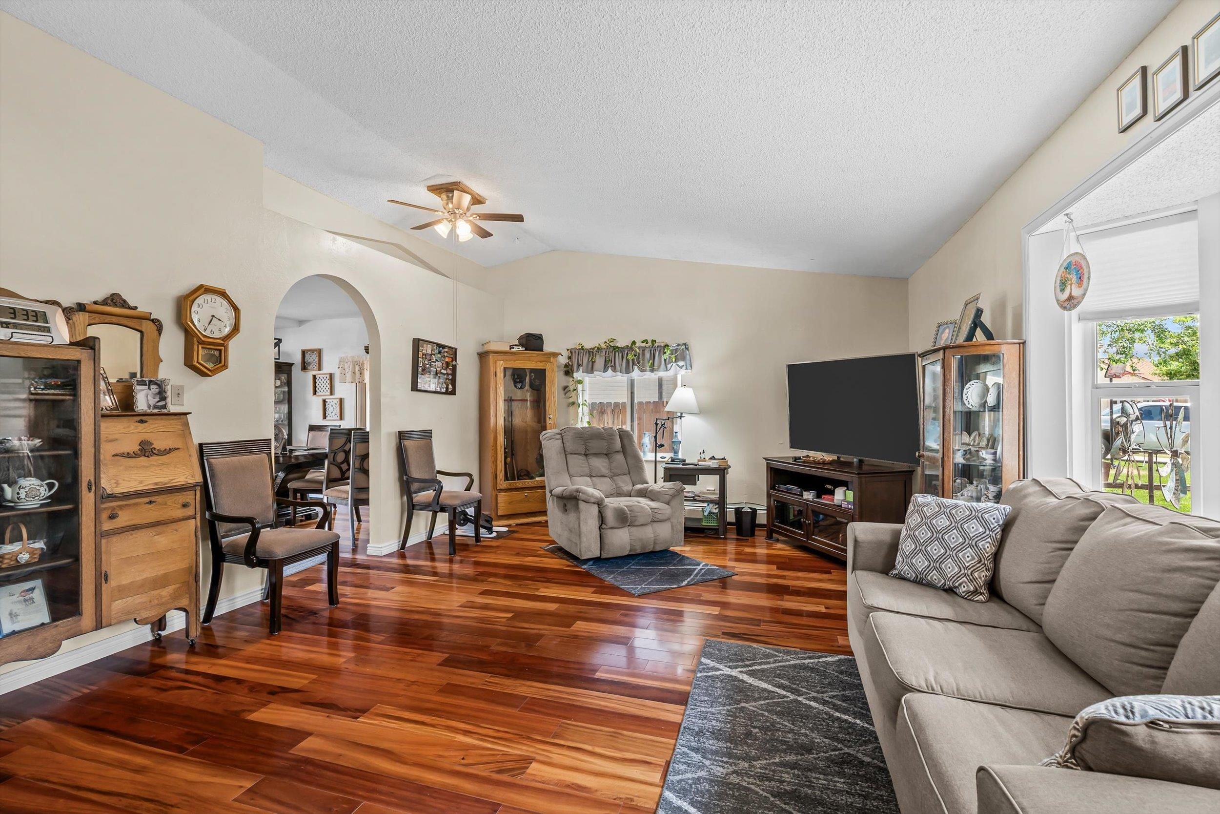 608 1/2 Wagon Way Property Photo 6