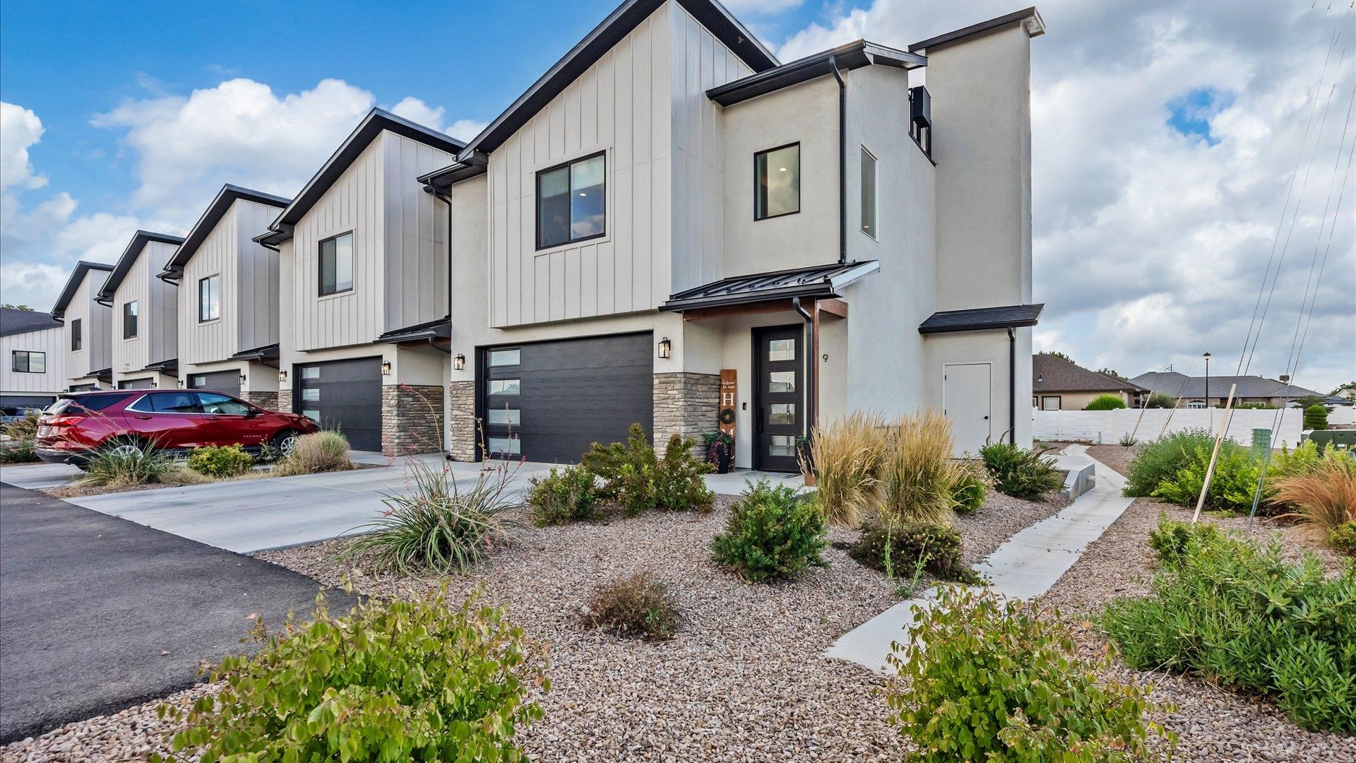 681 28 Road Property Photo 3