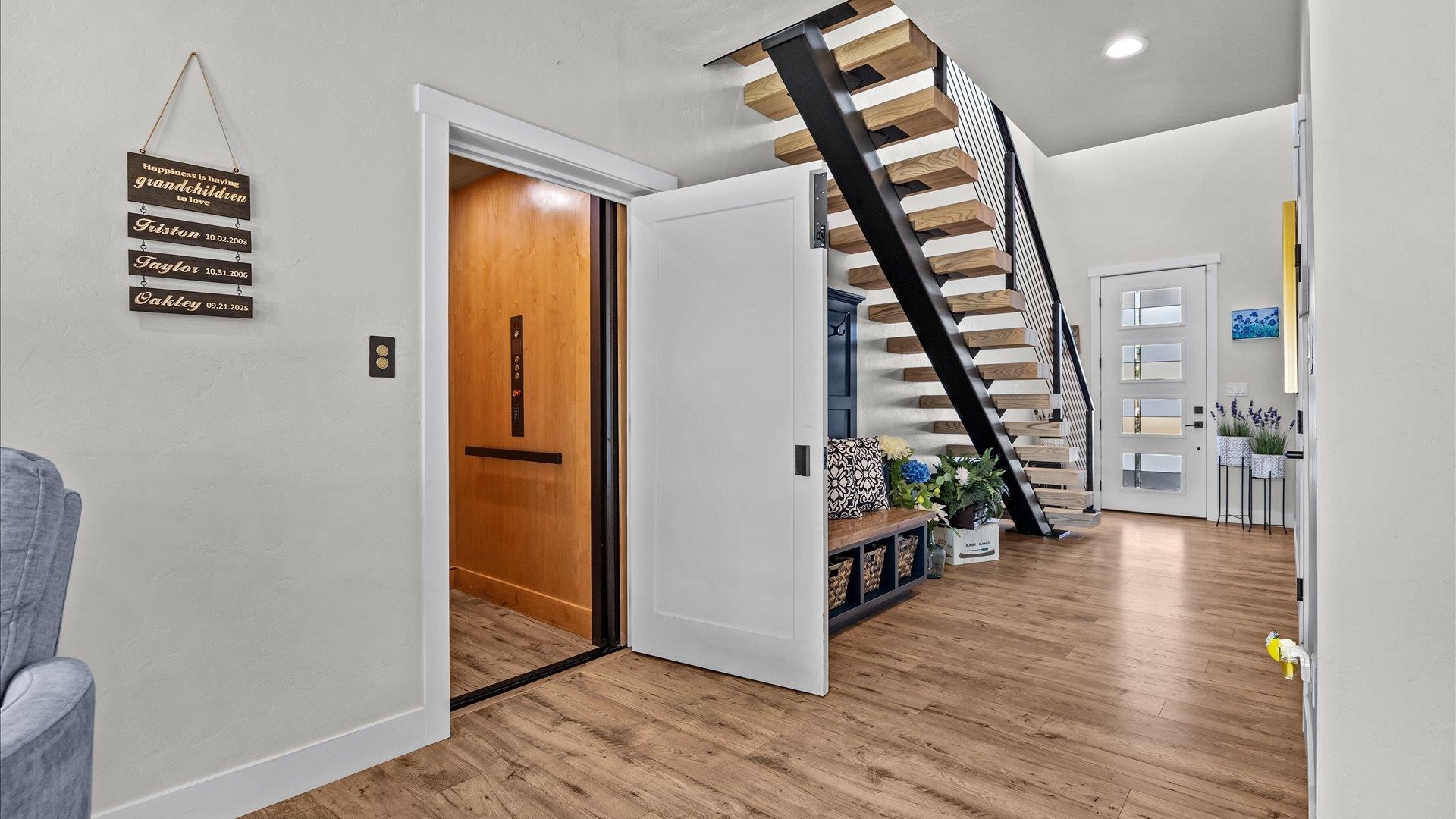 681 28 Road Property Photo 6
