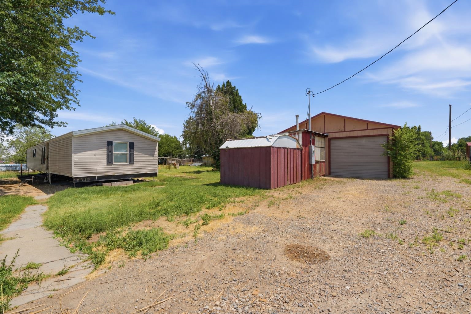 296 32 1/2 Road Property Photo 1