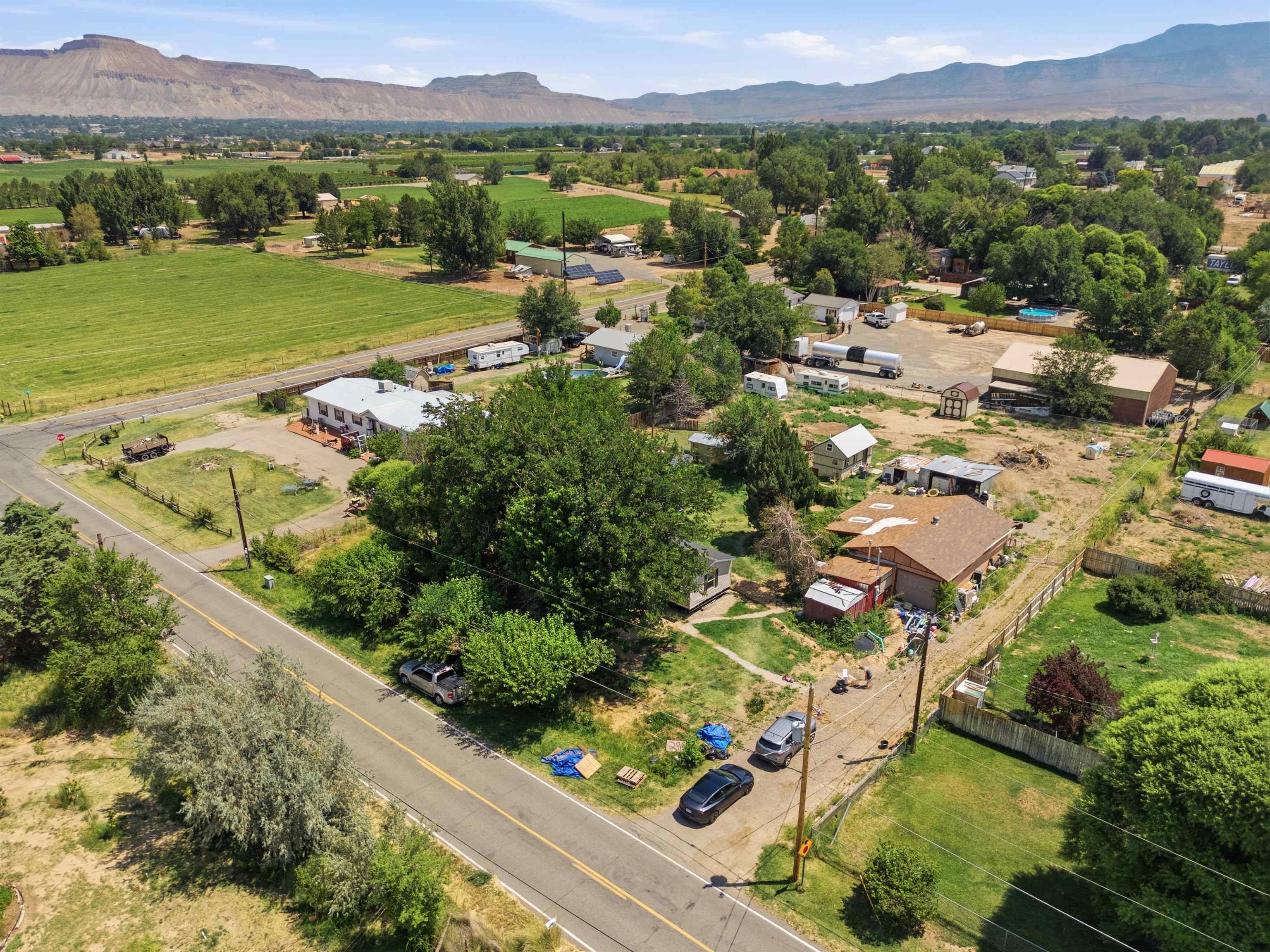296 32 1/2 Road Property Photo 22