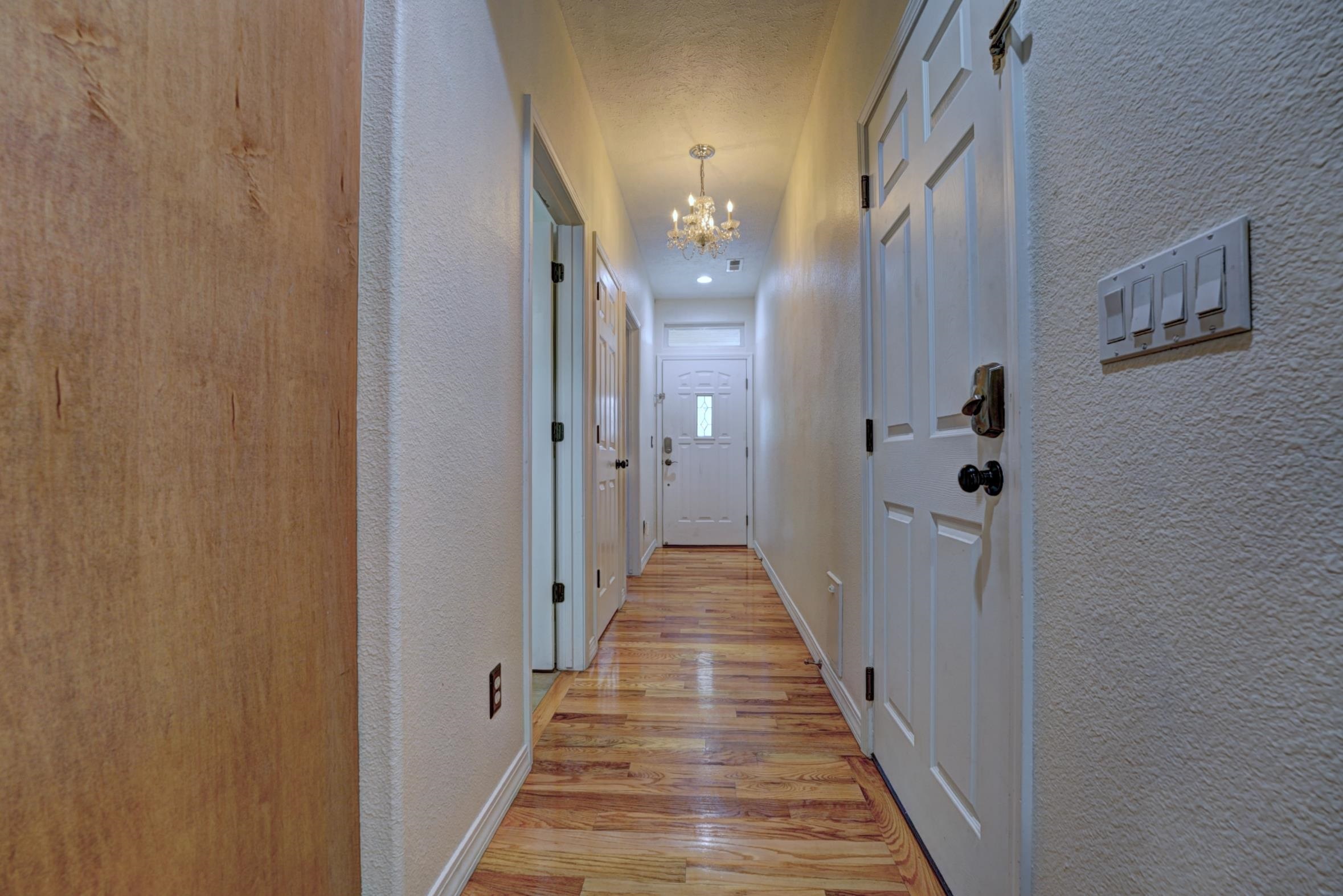 2845 Brittany Drive Property Photo 3
