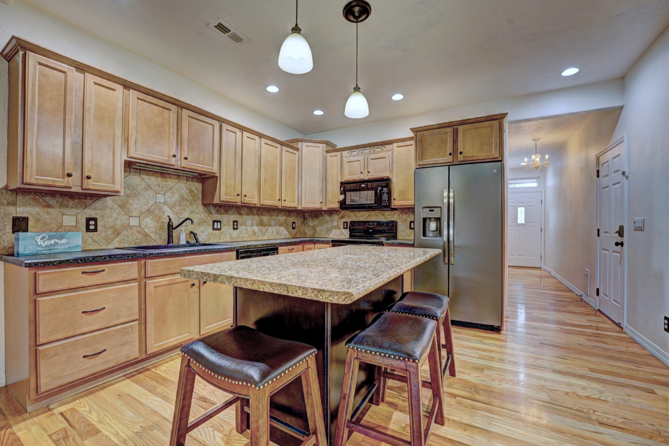2845 Brittany Drive Property Photo 6