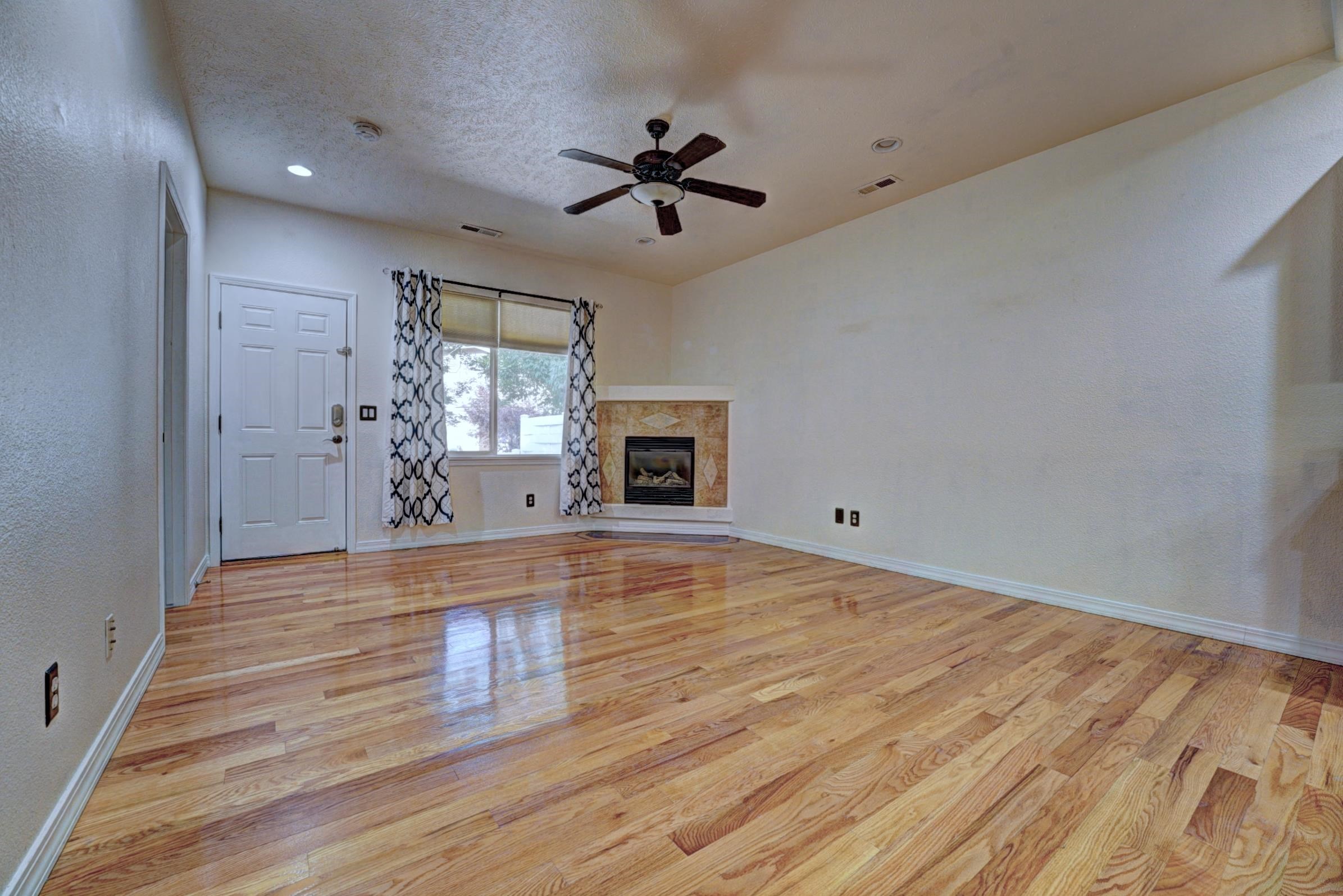 2845 Brittany Drive Property Photo 9