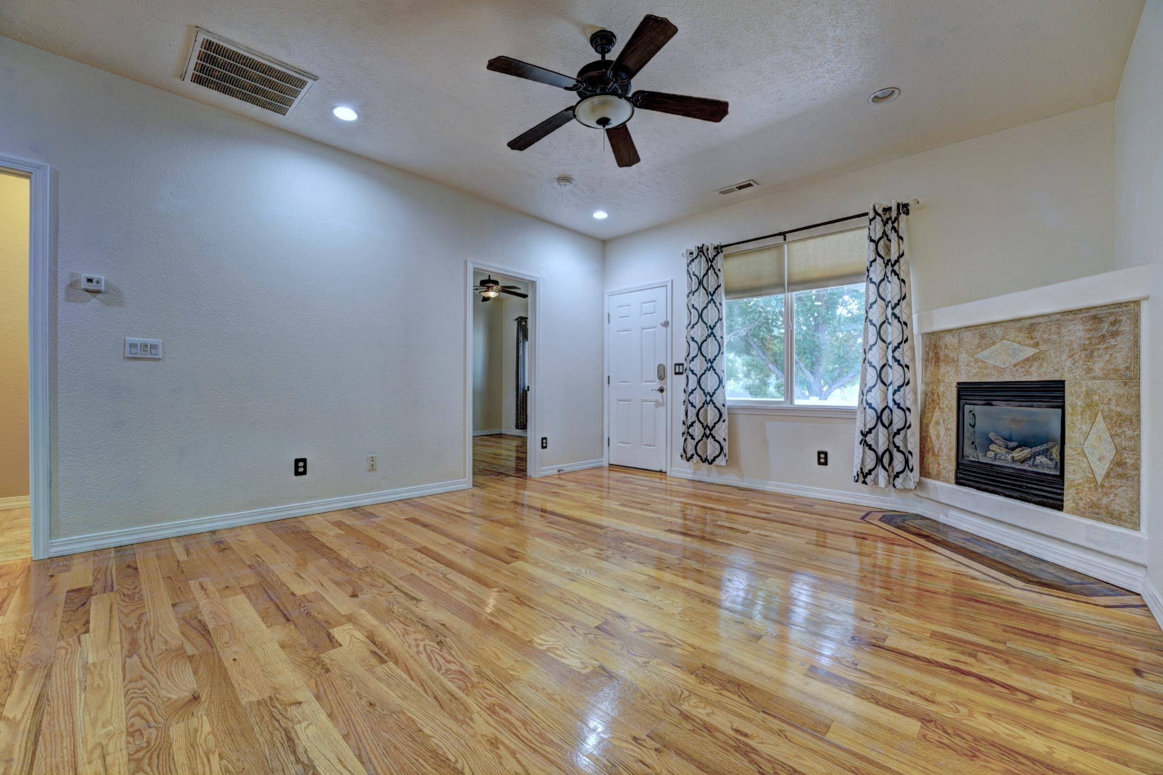 2845 Brittany Drive Property Photo 10
