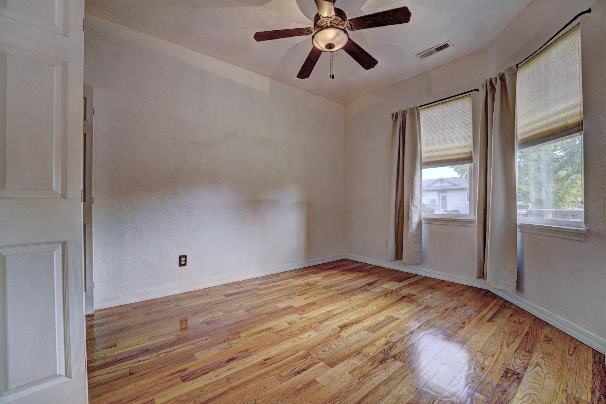2845 Brittany Drive Property Photo 11