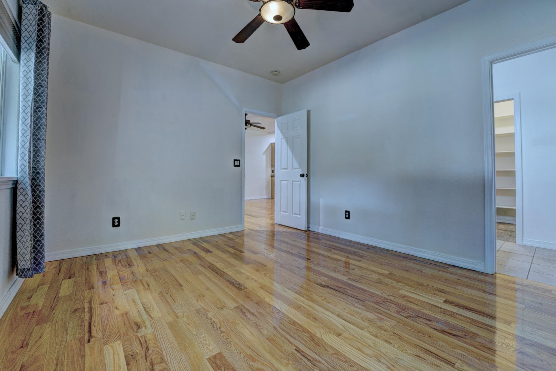 2845 Brittany Drive Property Photo 18