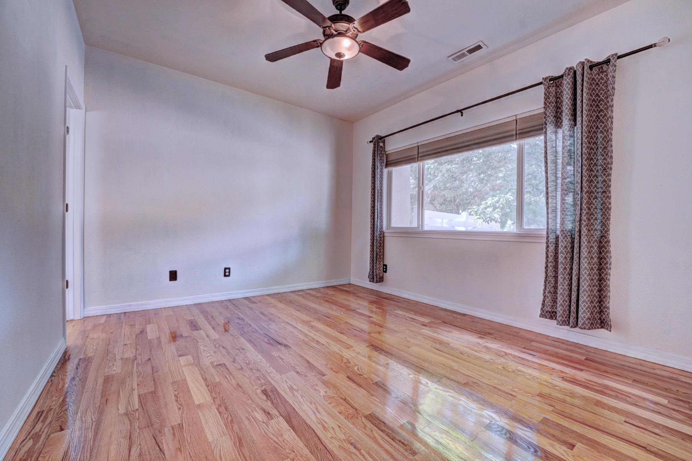 2845 Brittany Drive Property Photo 19