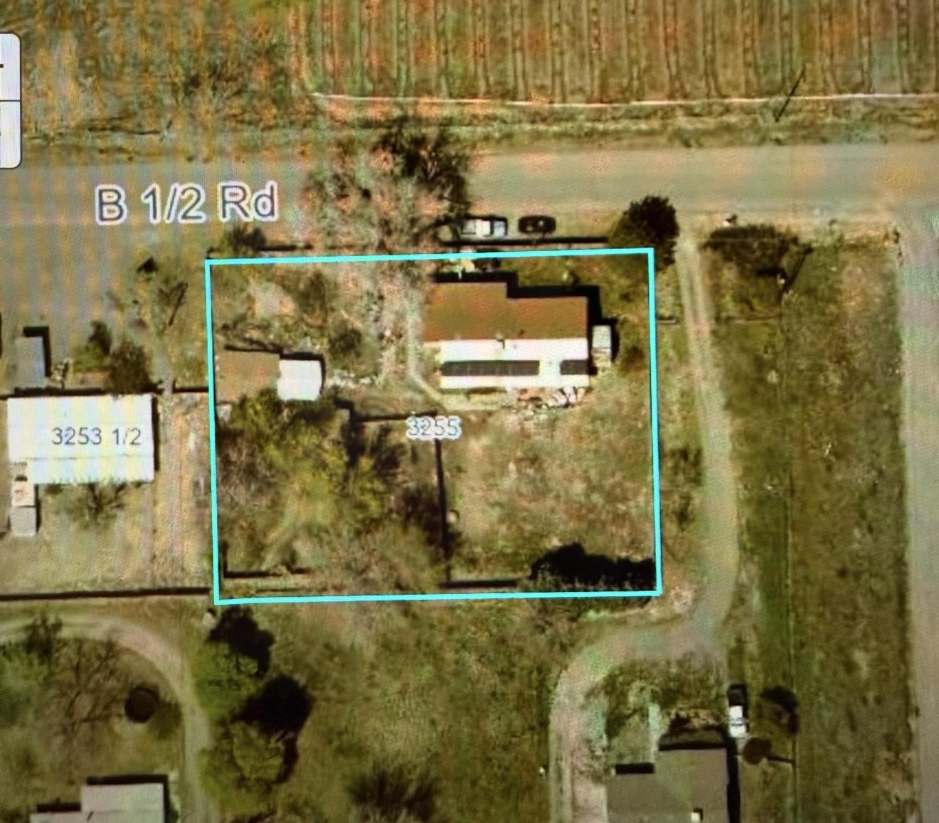 3255 B 1/2 Road Property Photo 2