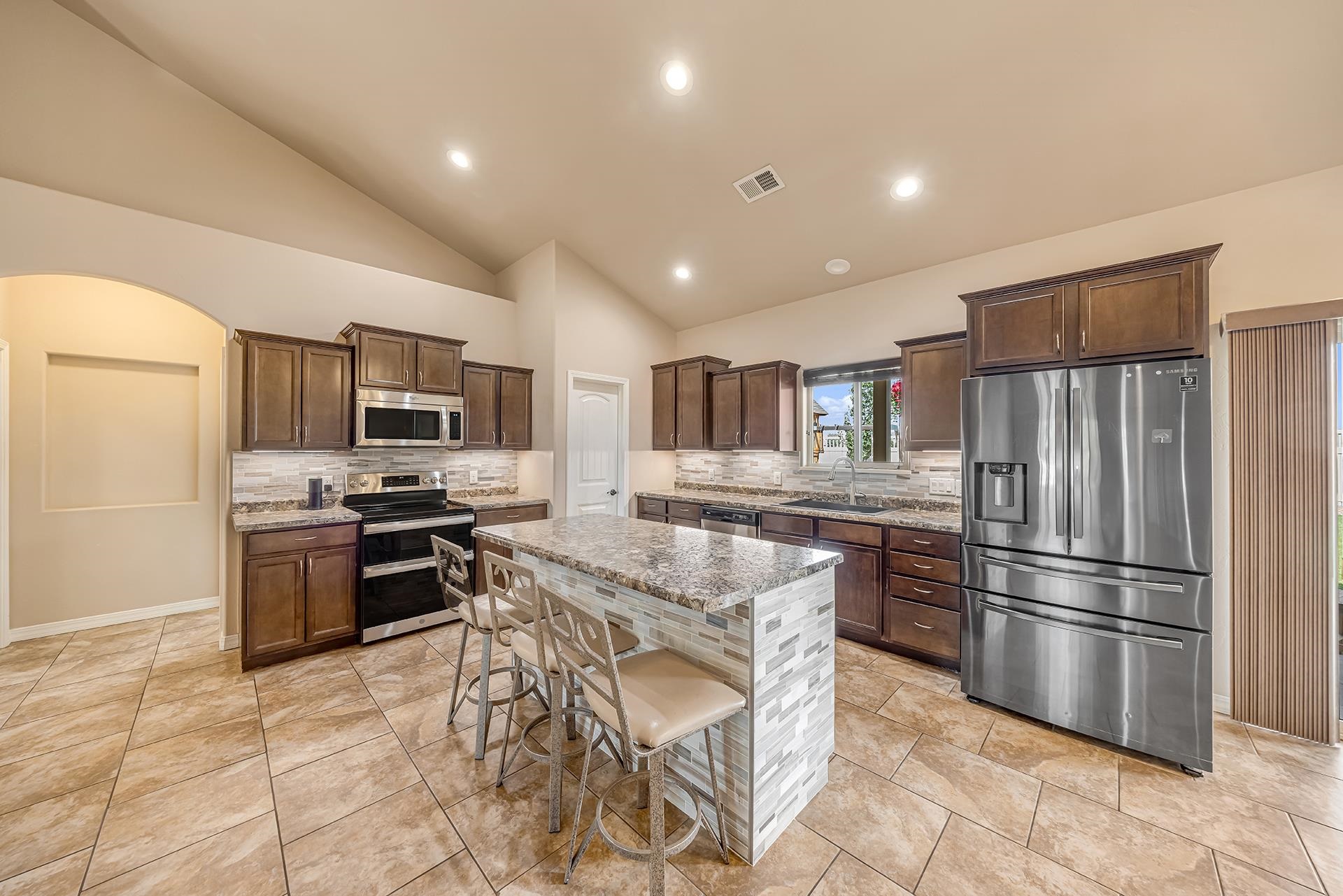 514 Lois Drive Property Photo 17