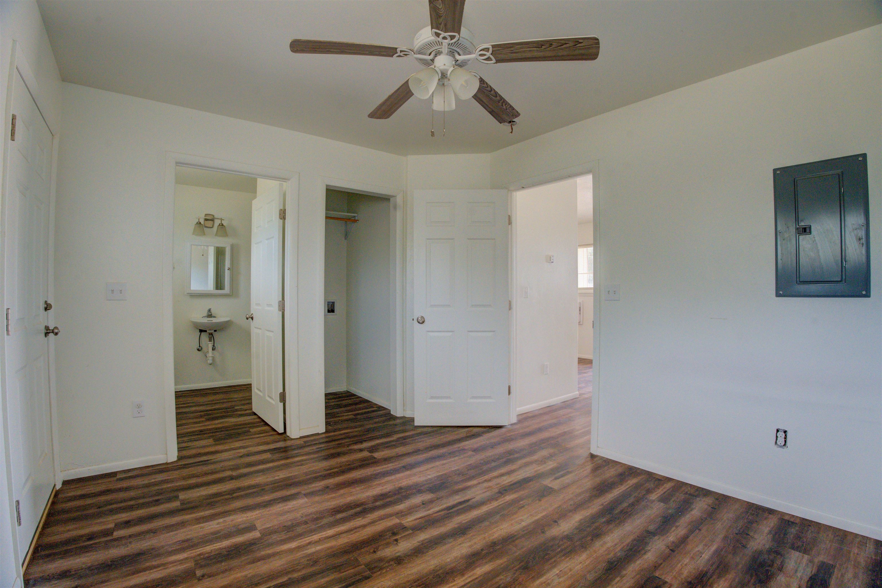 6572 24 Road Property Photo 7