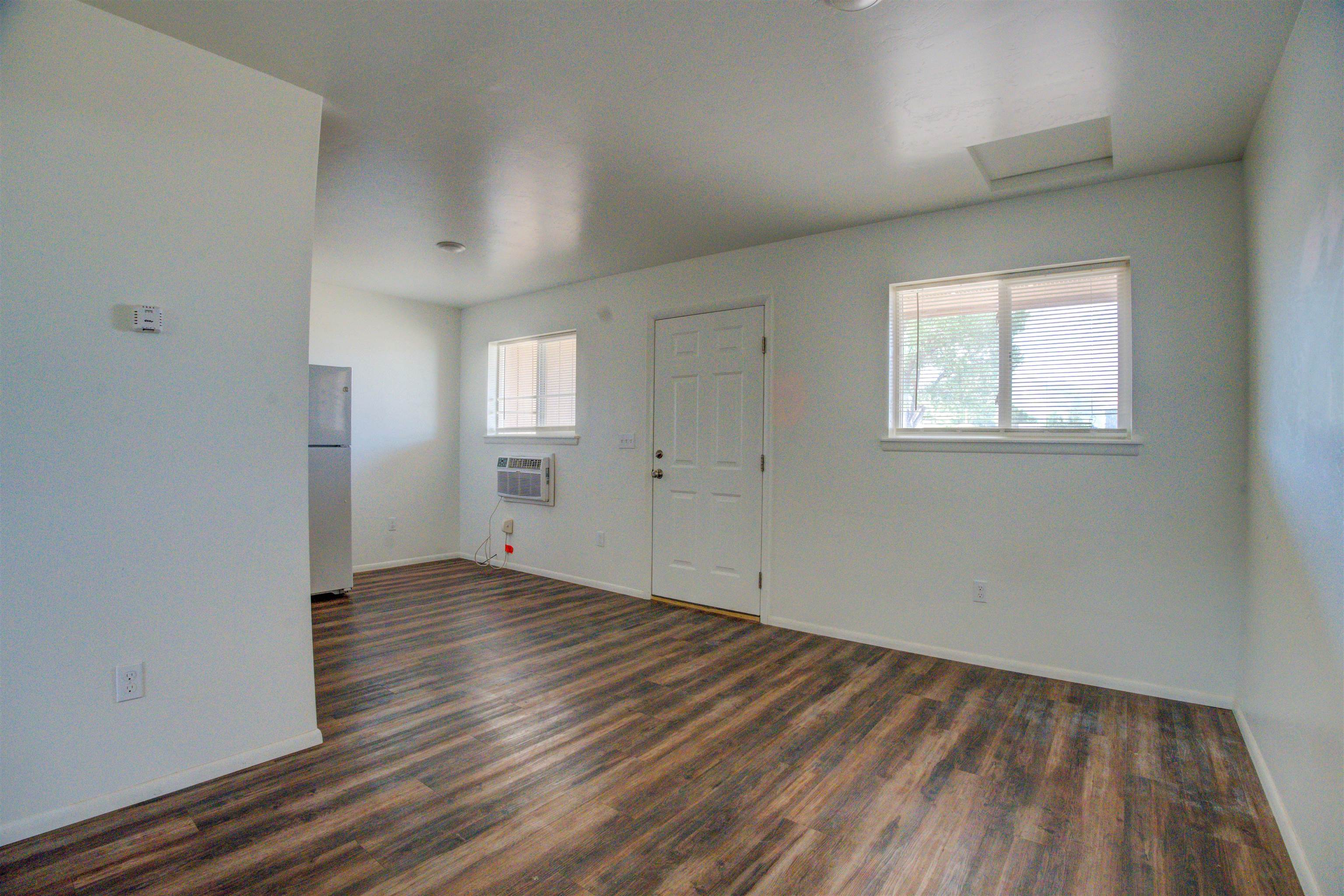 6572 24 Road Property Photo 9