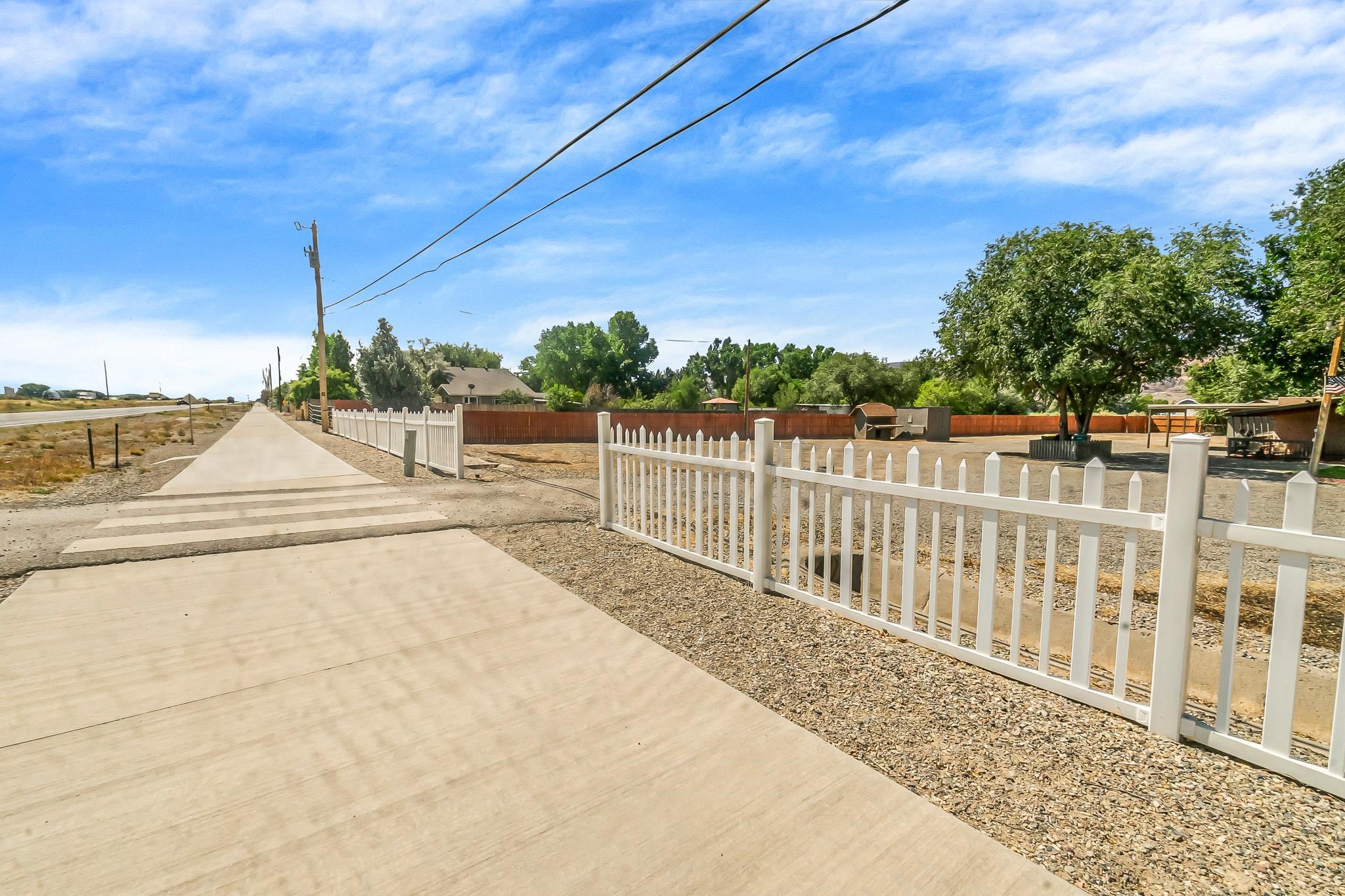 1008 Frontage Road Property Photo 3