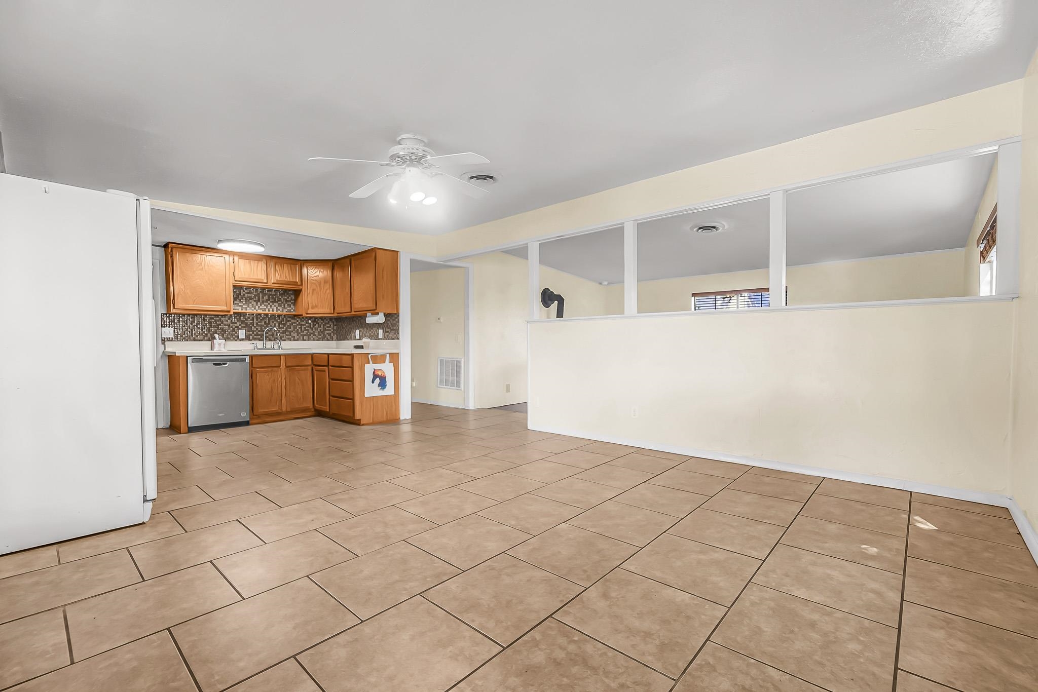 1008 Frontage Road Property Photo 8