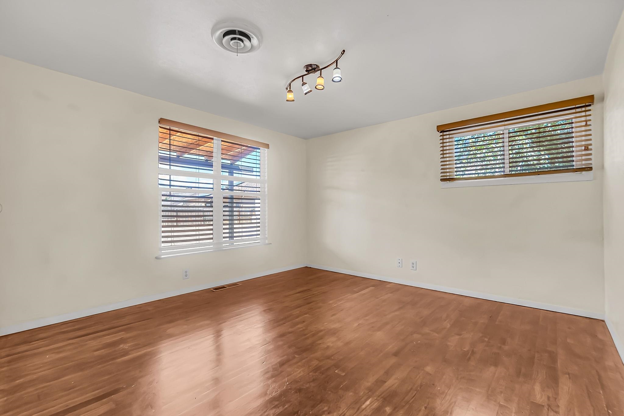 1008 Frontage Road Property Photo 17