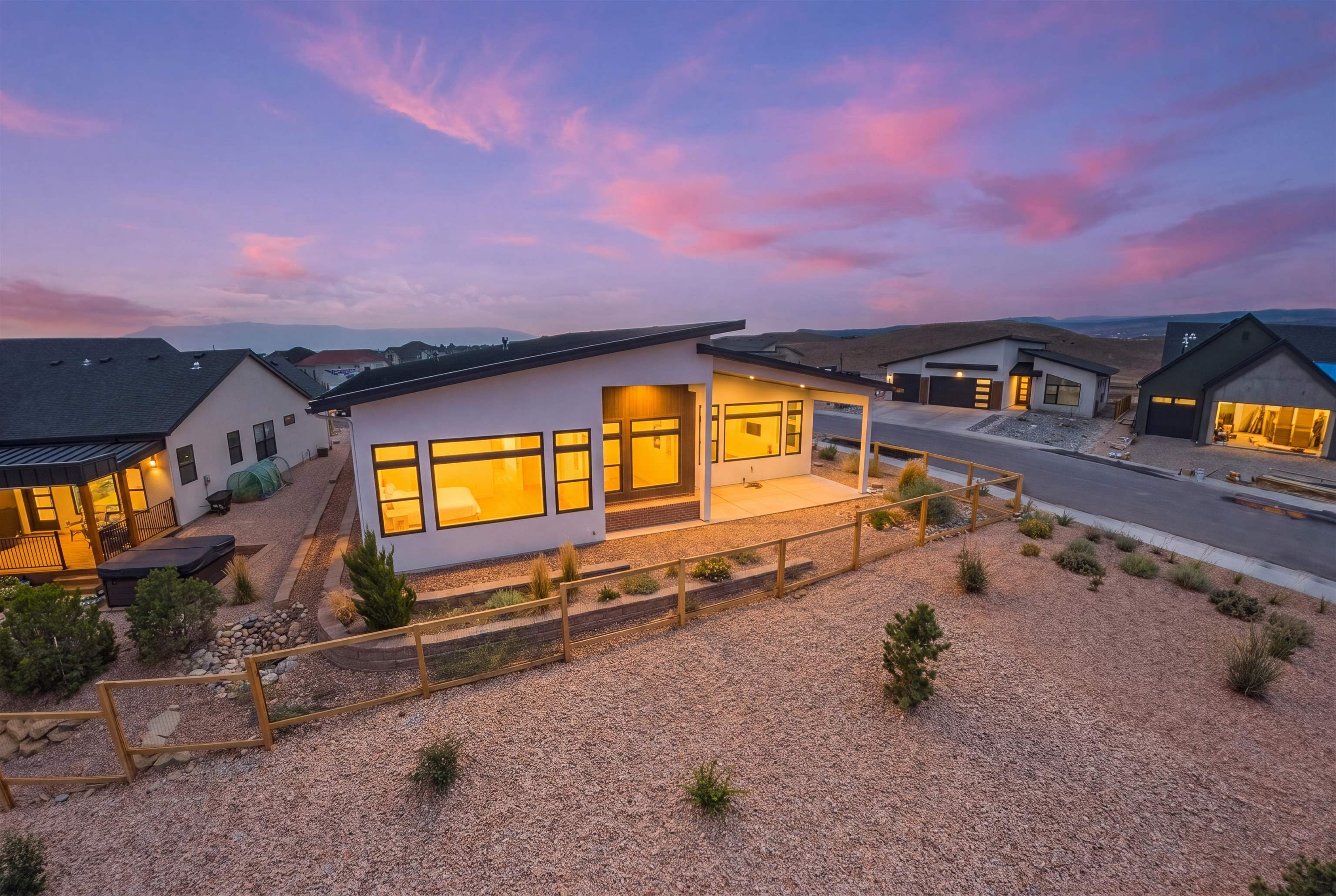2260 Pyramid Peak Loop Property Photo 5