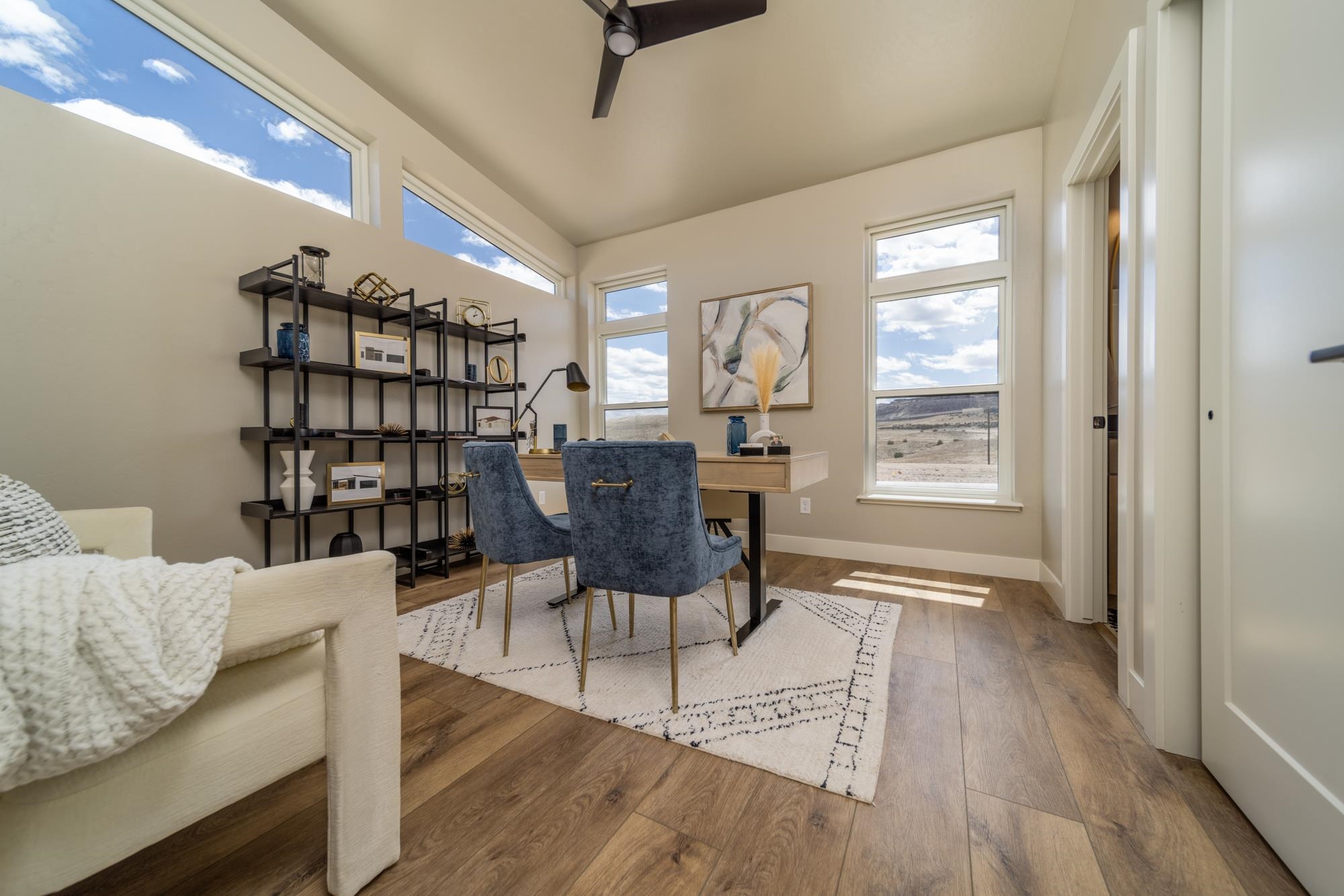 2260 Pyramid Peak Loop Property Photo 8