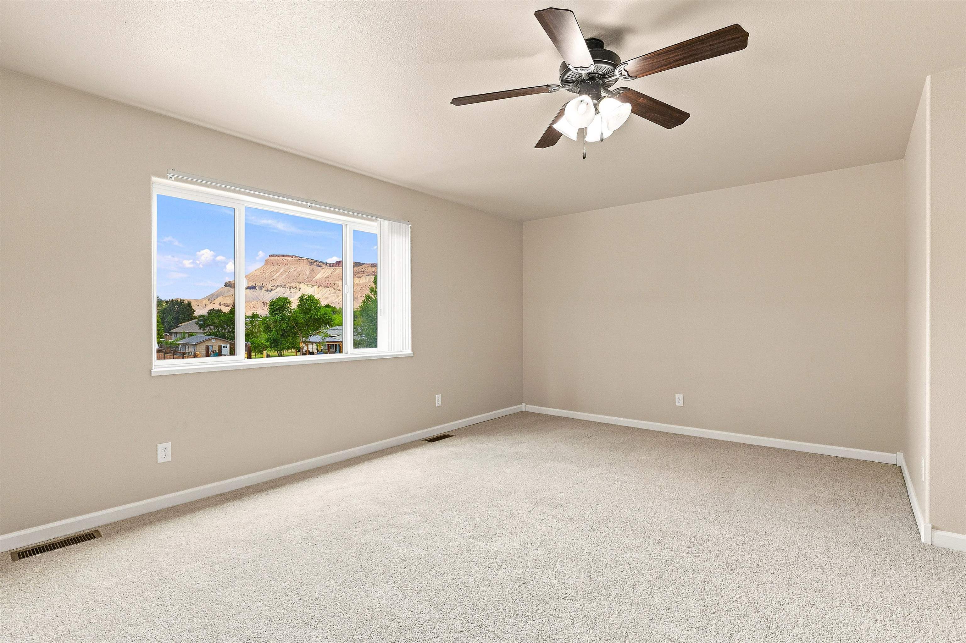 819 Montclair Drive Property Photo 14