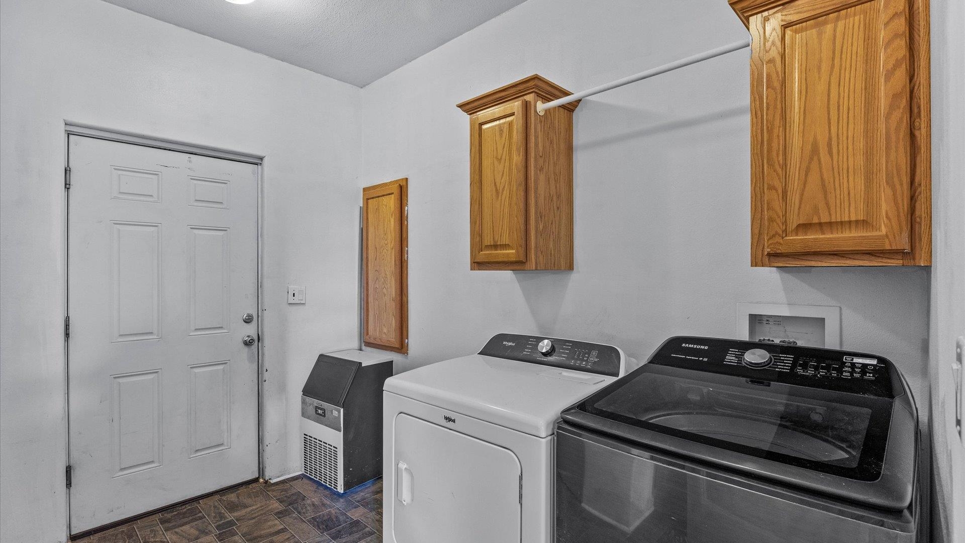 700 County Road 355 Property Photo 27