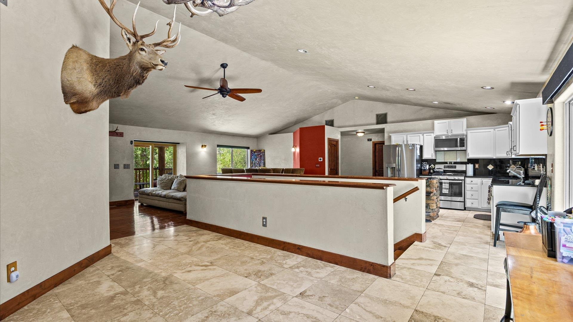 390 Jenny Place Property Photo 18