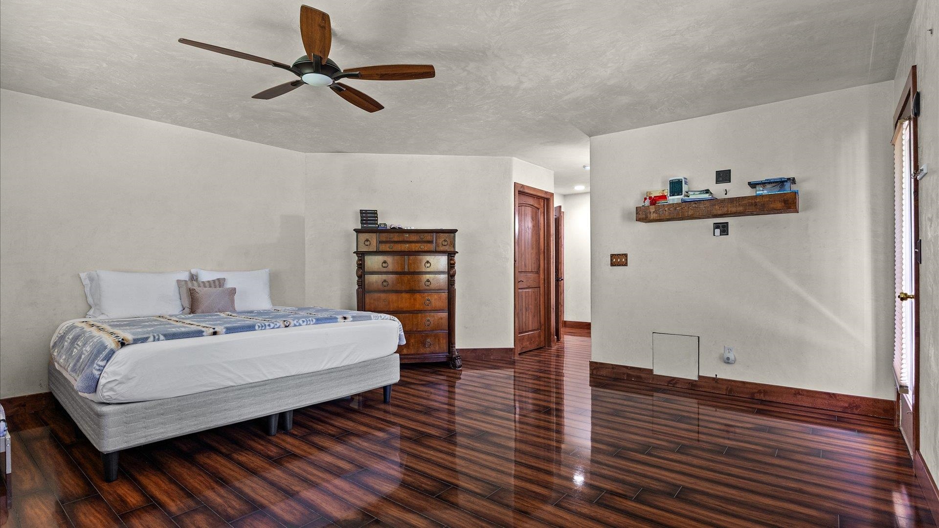 390 Jenny Place Property Photo 22