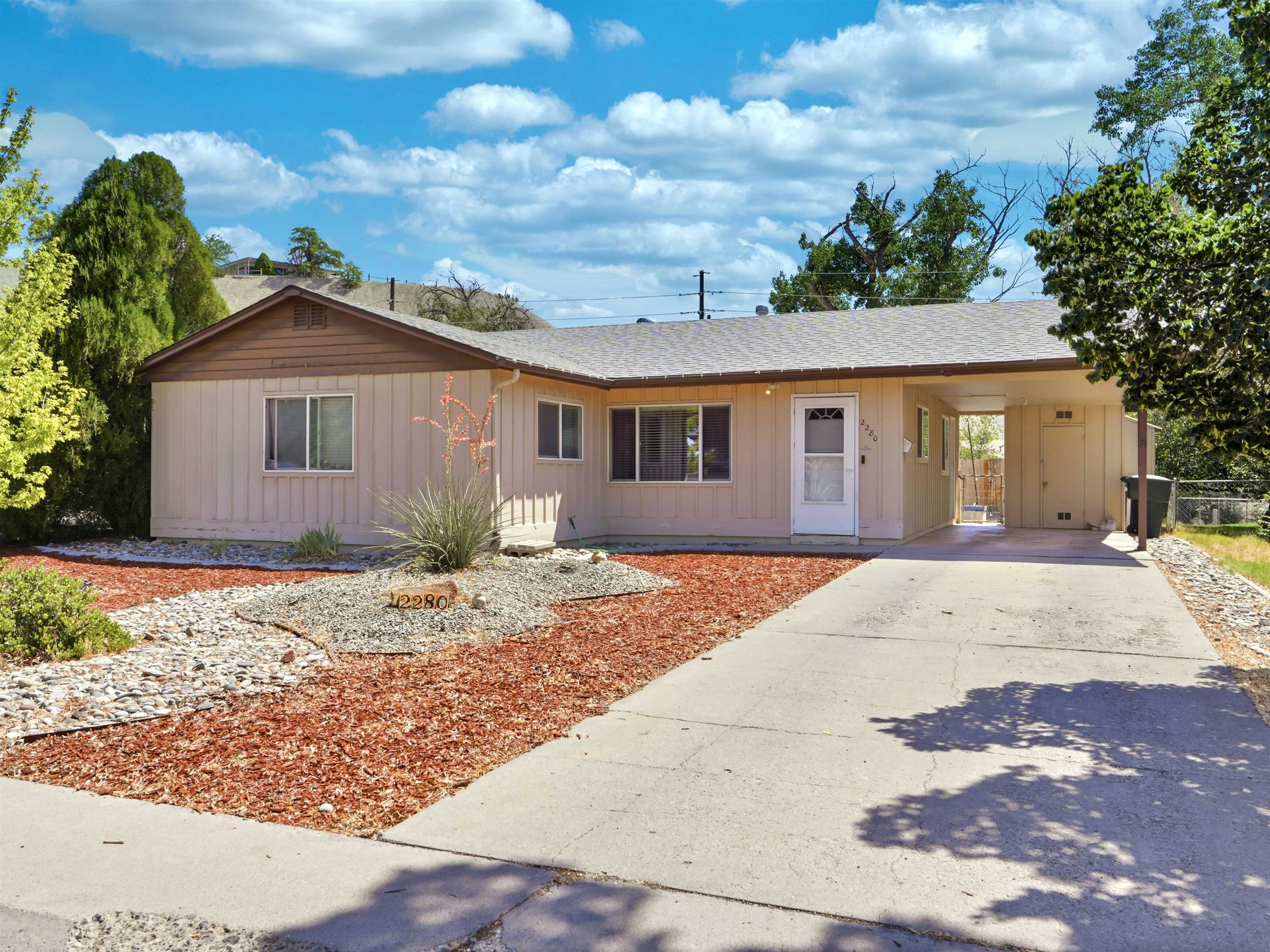 2280 Linda Lane Property Photo 1