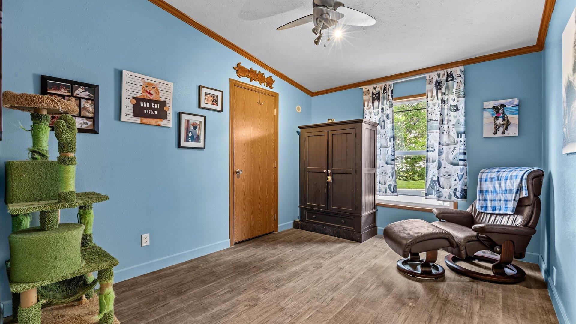 2443 Pioneer Way Property Photo 16