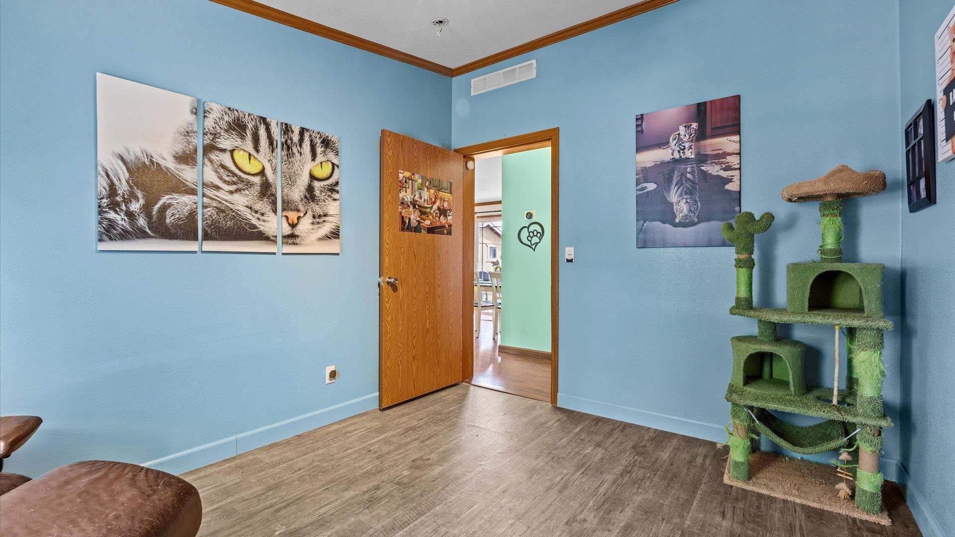2443 Pioneer Way Property Photo 17