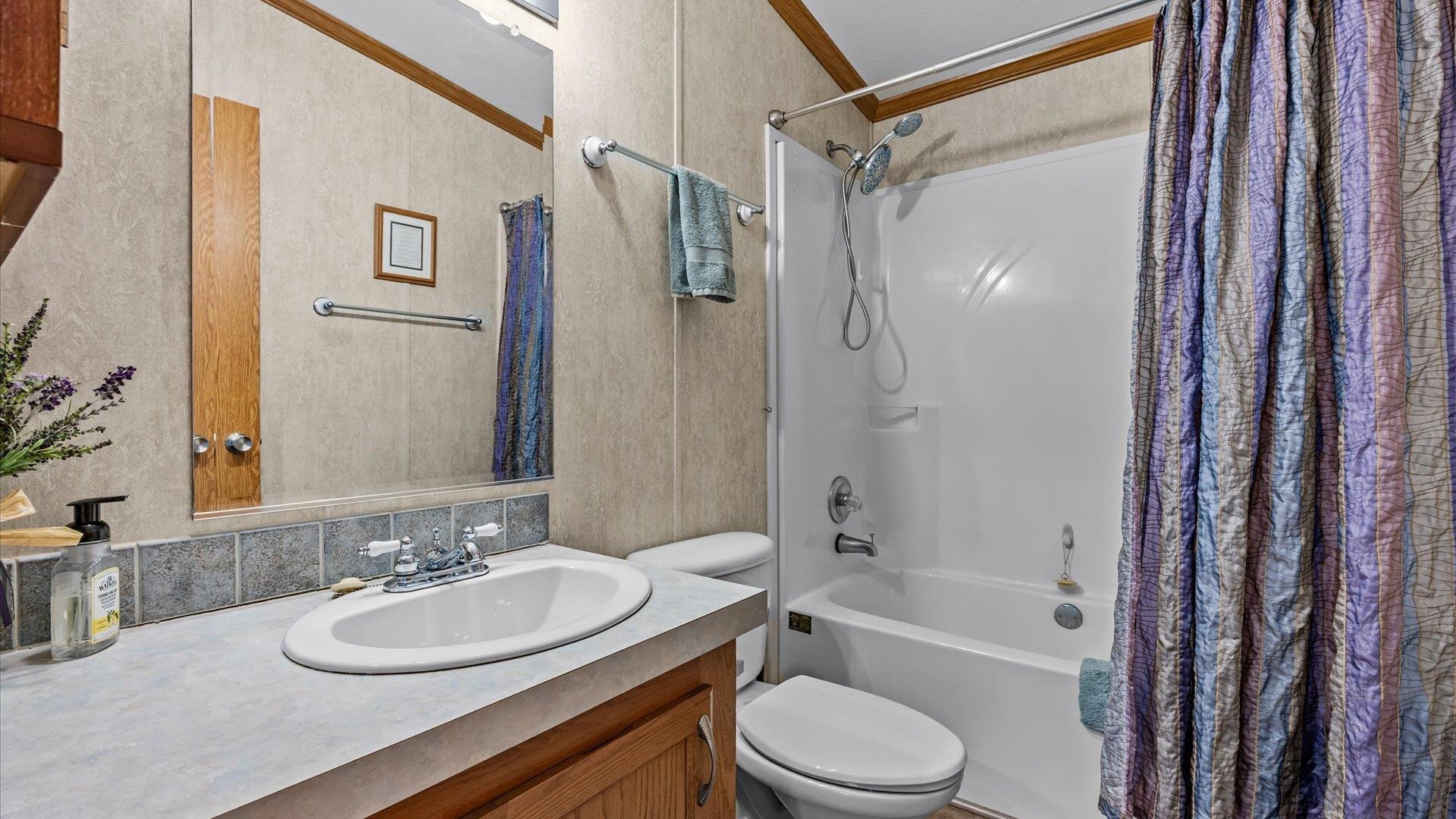 2443 Pioneer Way Property Photo 19