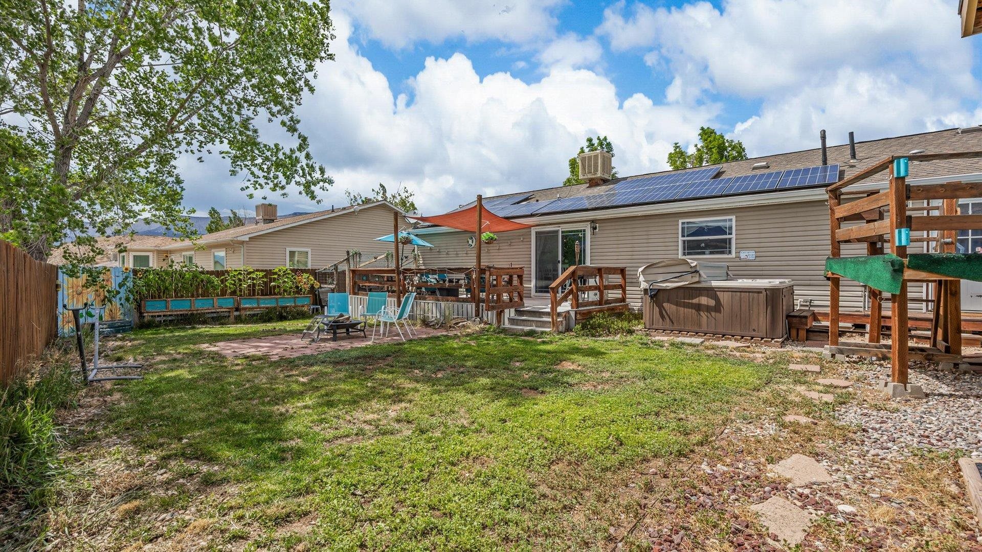 2443 Pioneer Way Property Photo 23