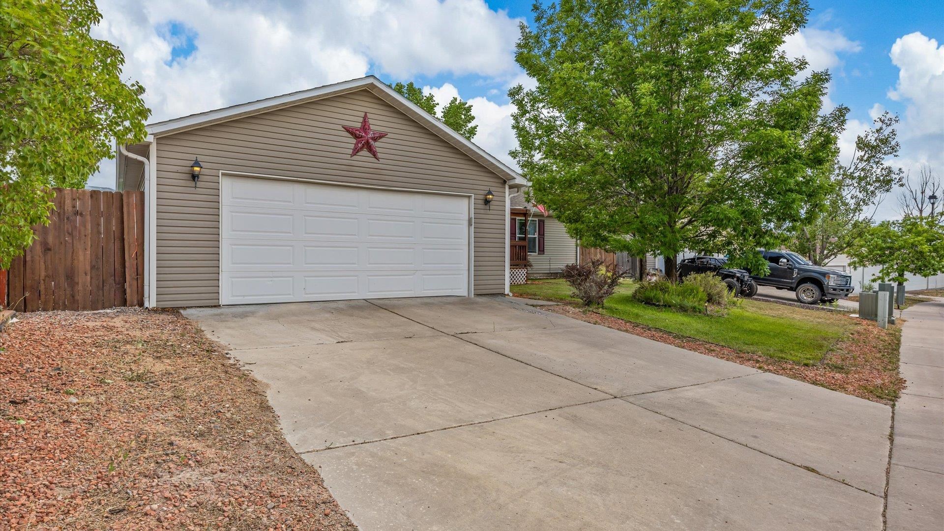 2443 Pioneer Way Property Photo 25