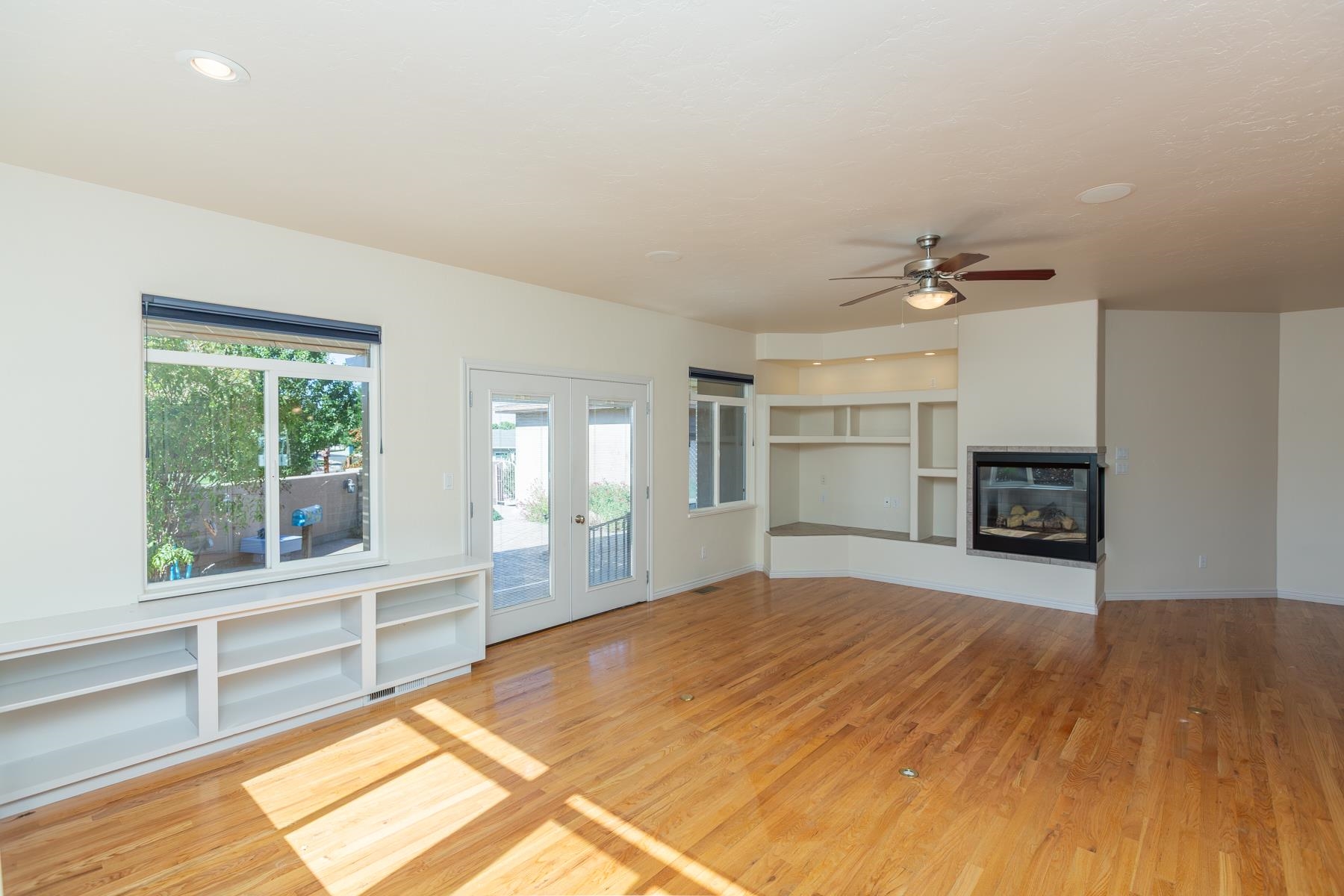 855 Summer Sage Court Property Photo 6