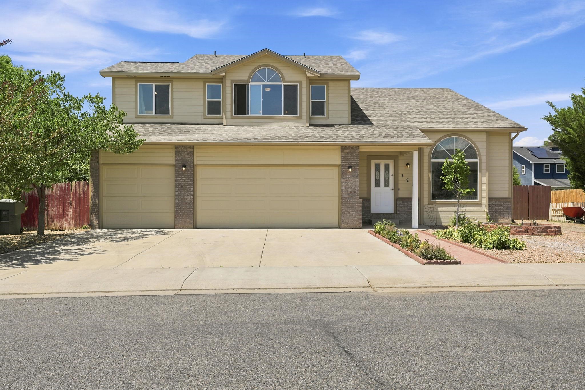 727 24 3/4 Road Property Photo 1