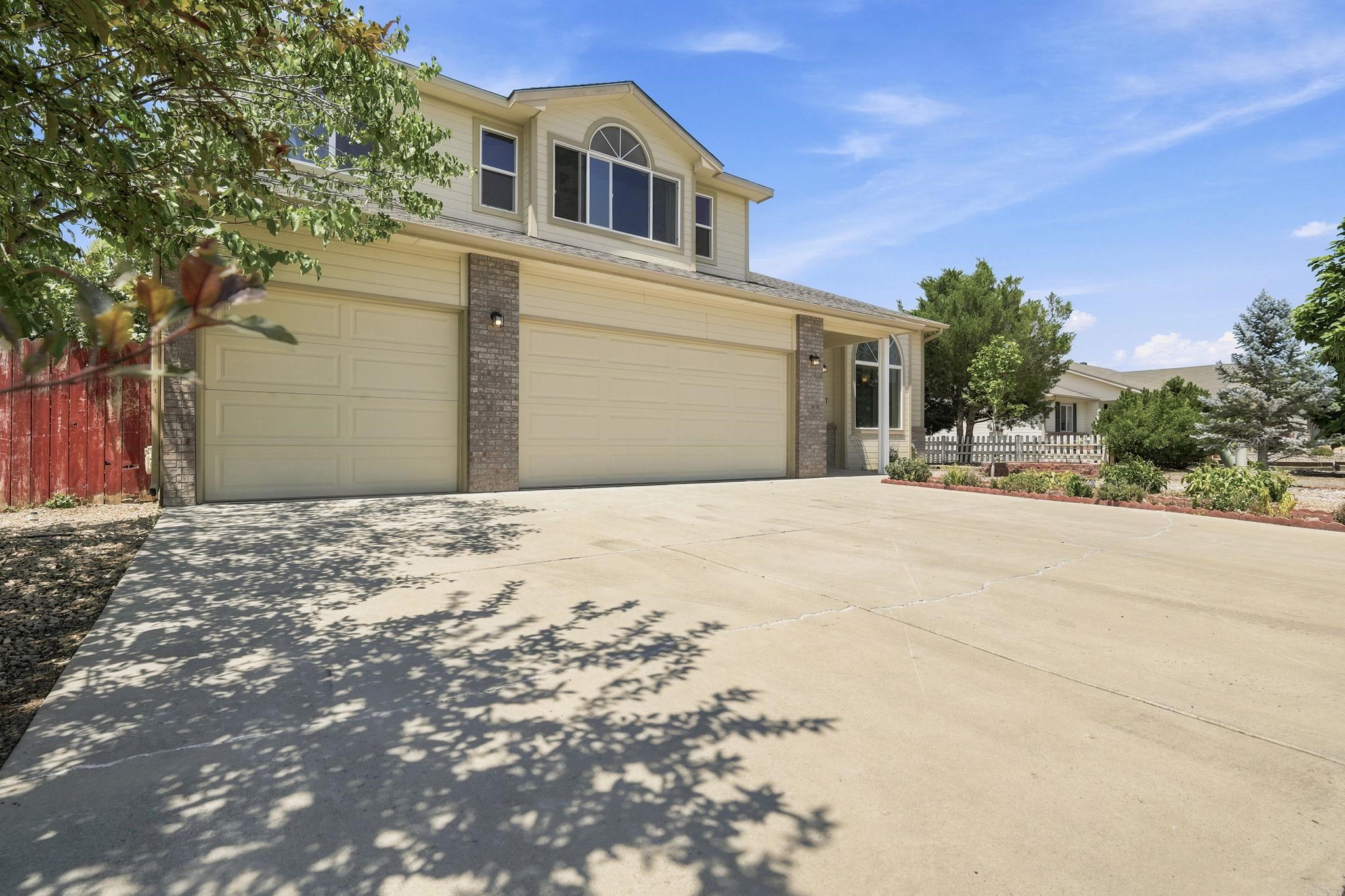 727 24 3/4 Road Property Photo 3