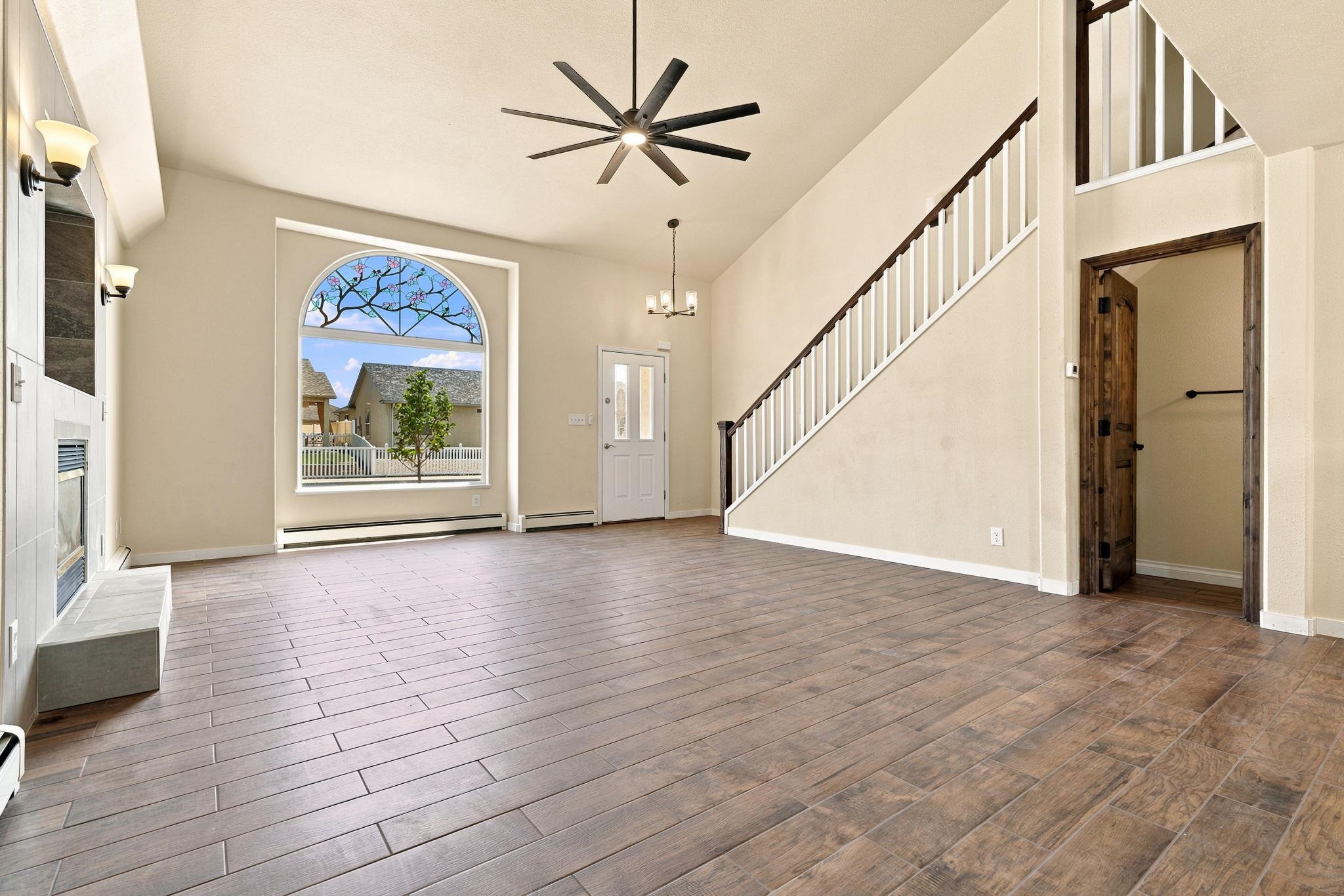 727 24 3/4 Road Property Photo 6