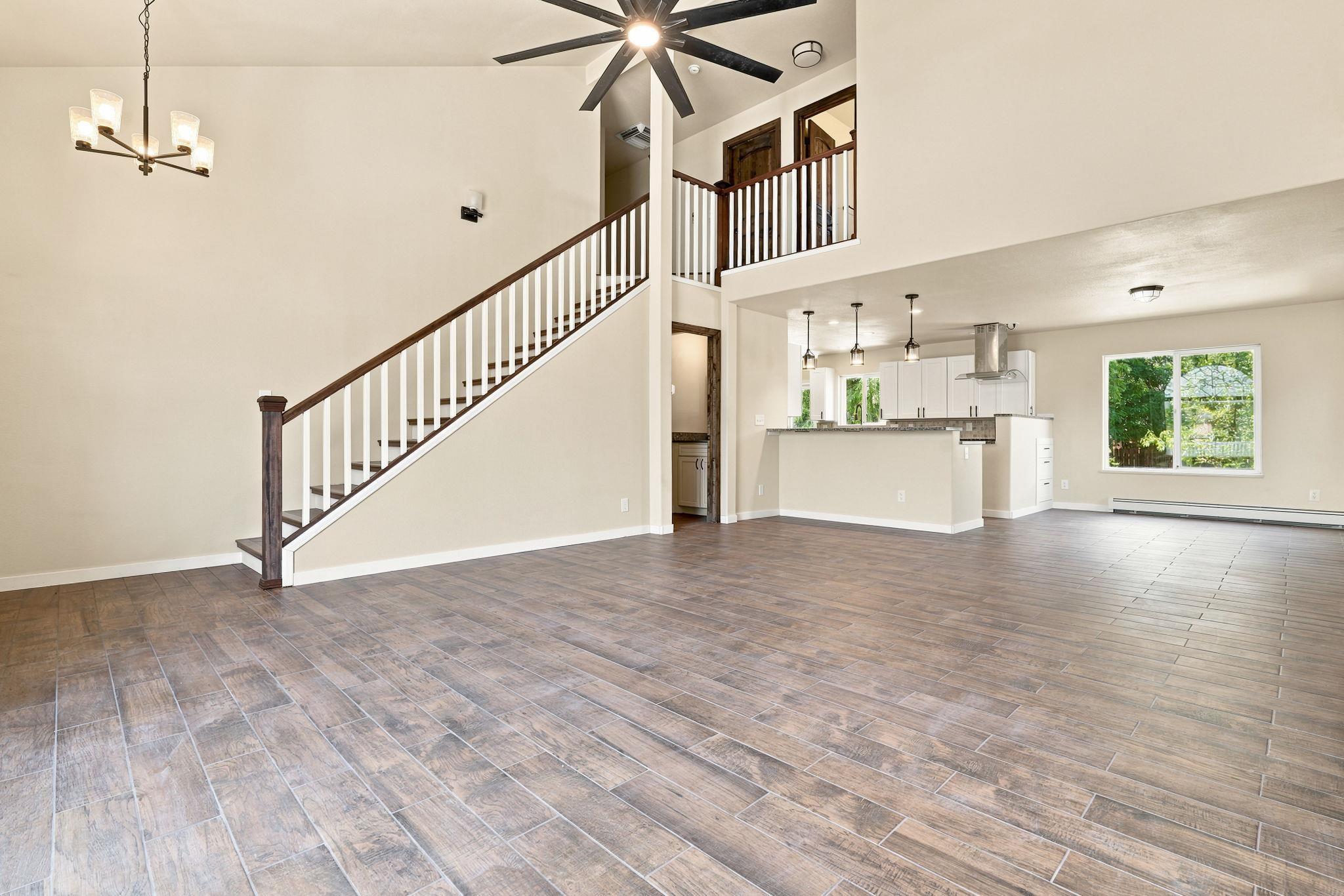 727 24 3/4 Road Property Photo 9