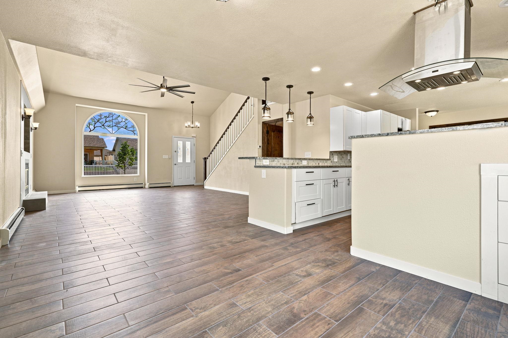 727 24 3/4 Road Property Photo 12