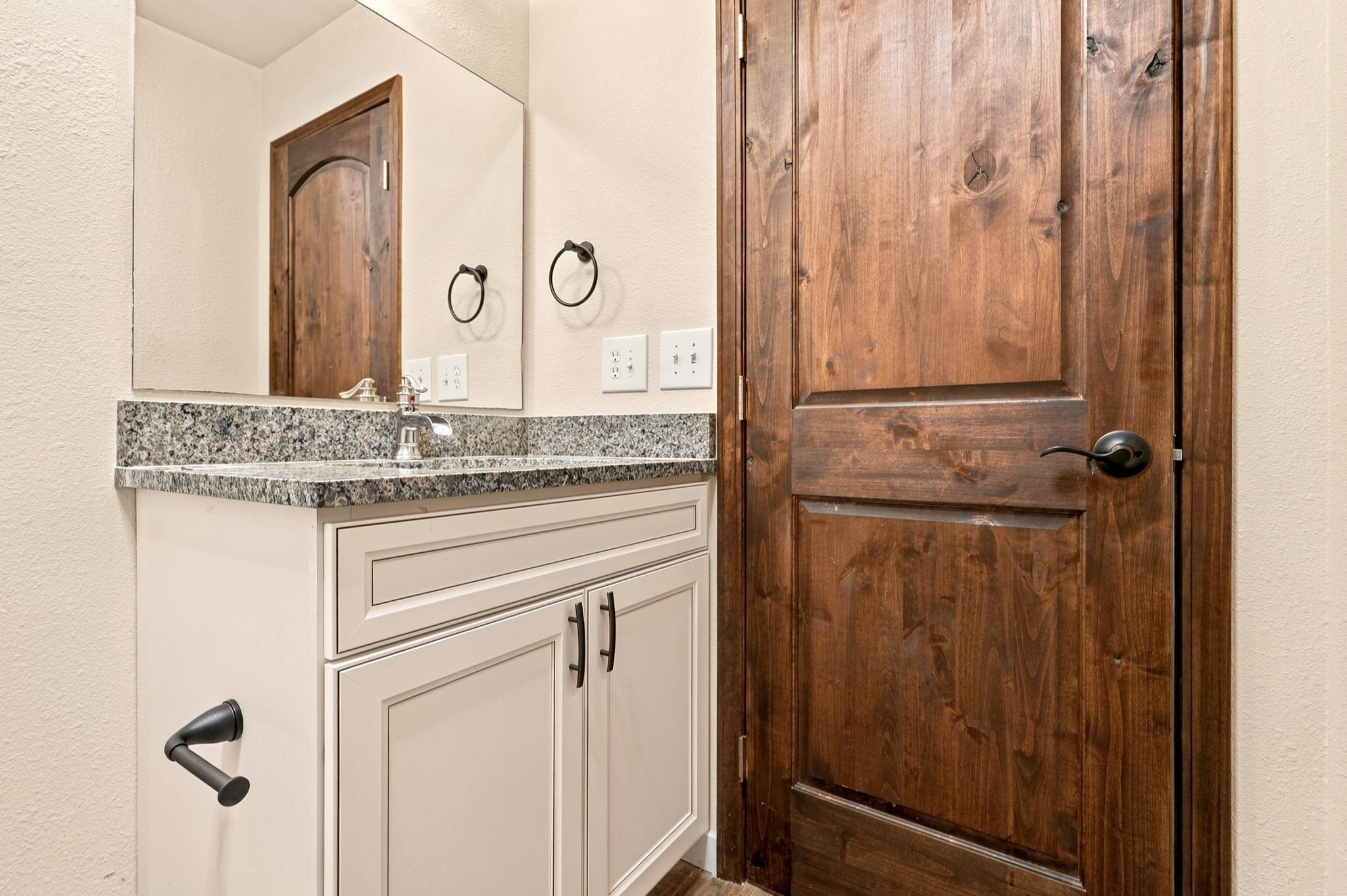 727 24 3/4 Road Property Photo 22