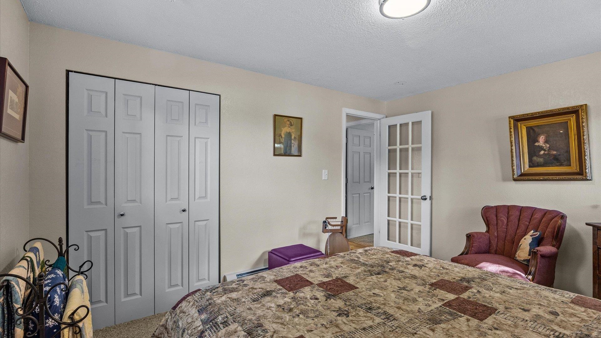 2027 South Broadway Property Photo 17