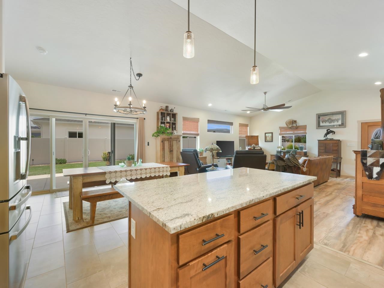 822 Adams Drive Property Photo 8