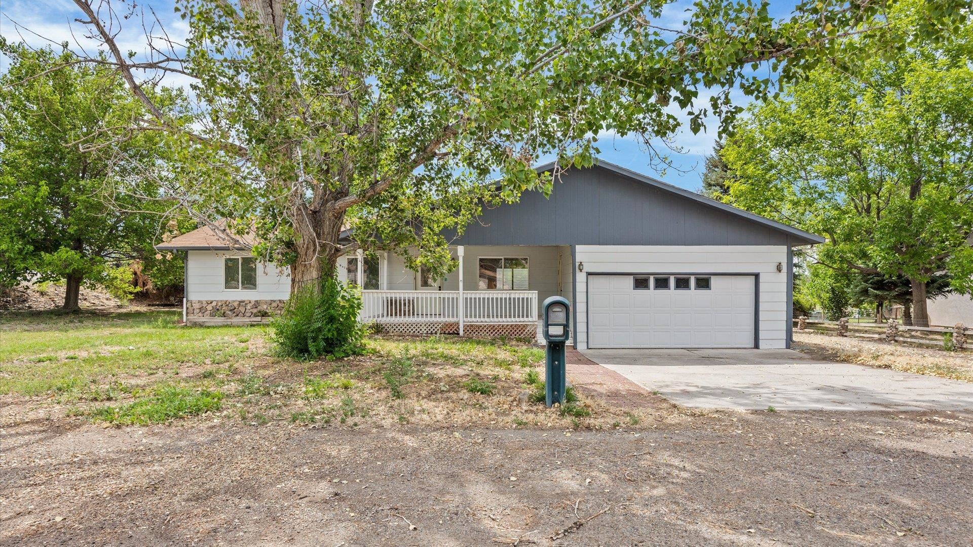 201 Knob Hill Drive Property Photo 1
