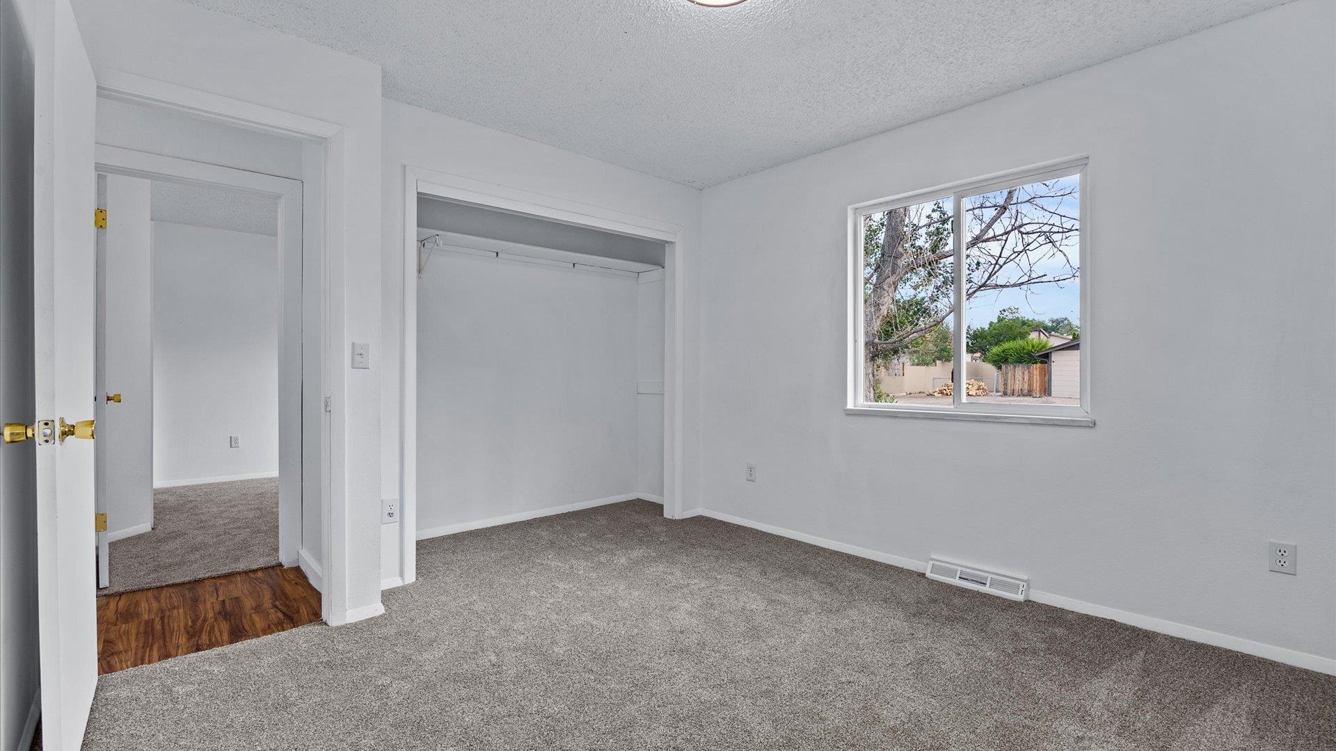 201 Knob Hill Drive Property Photo 15