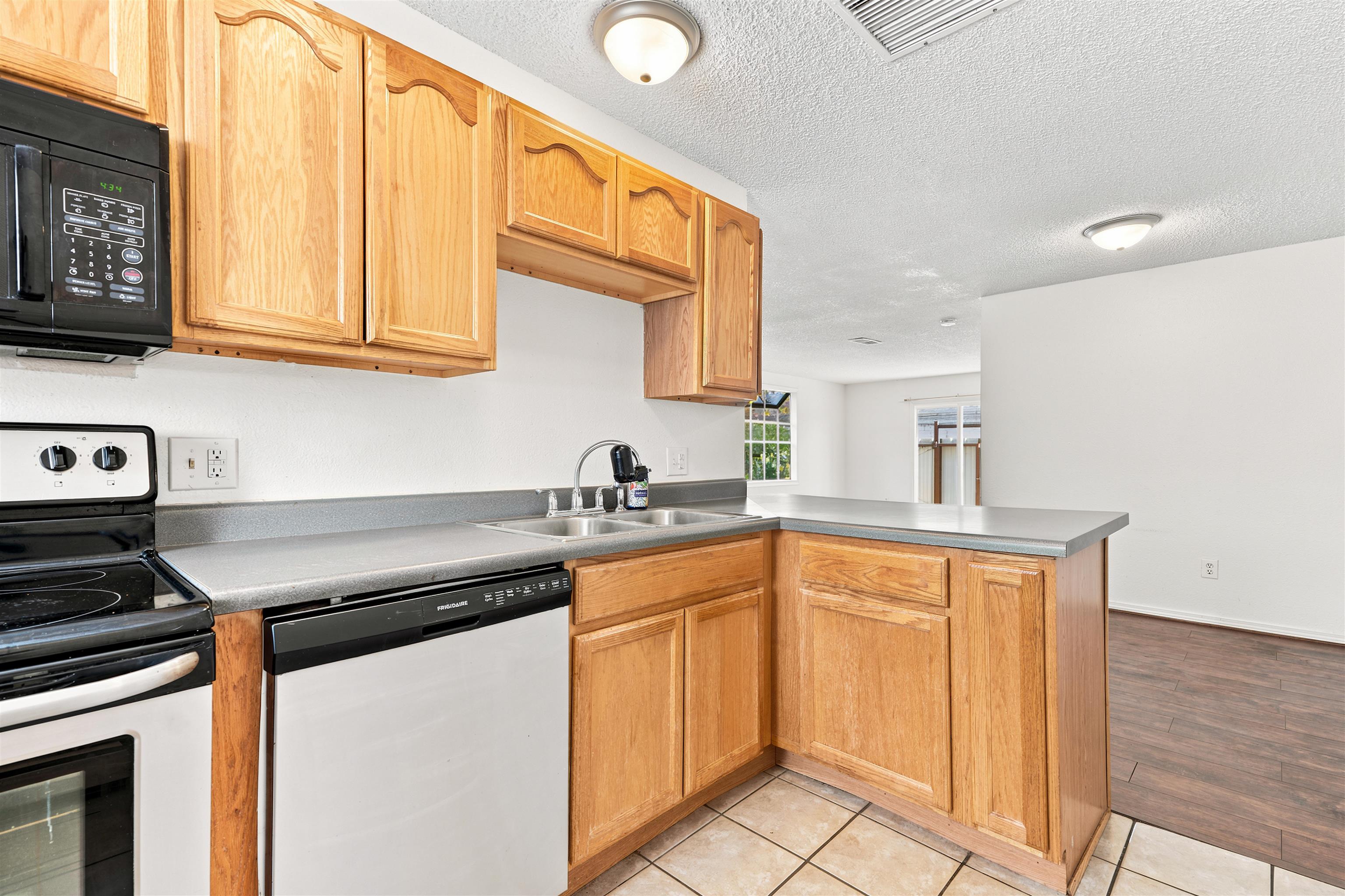 125 Franklin Avenue Property Photo 12