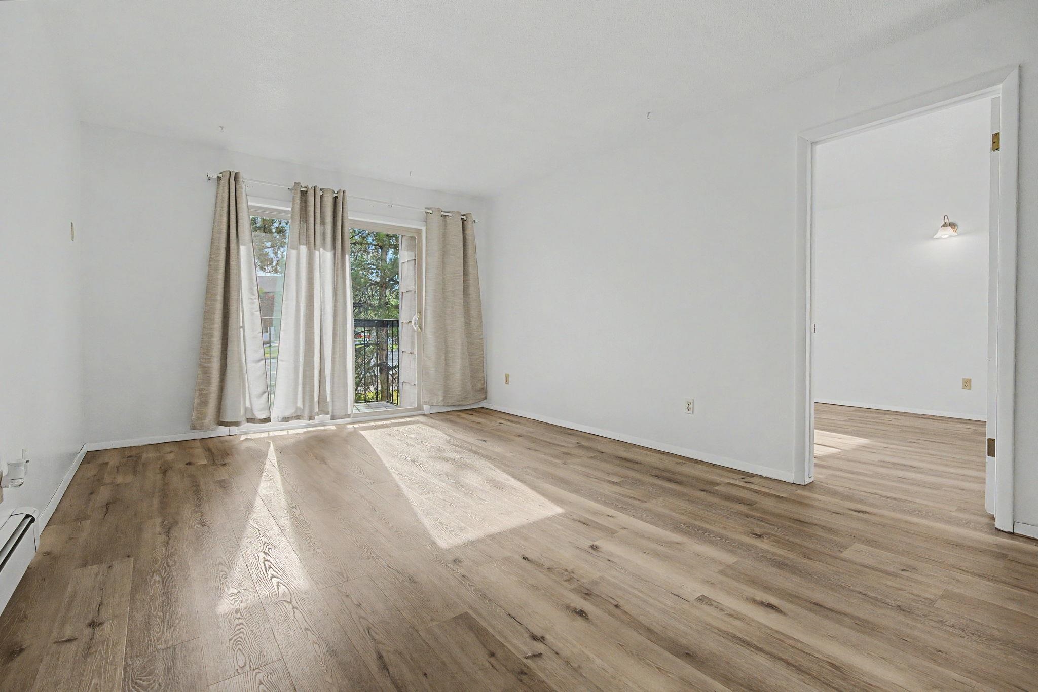 3156 Lakeside Drive Property Photo 9