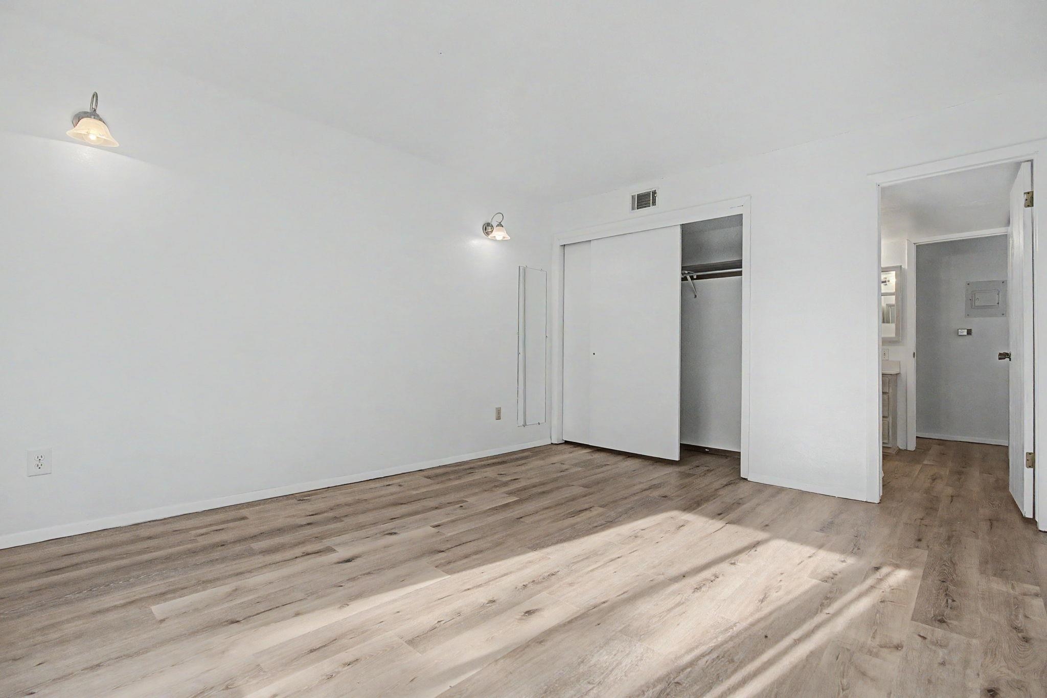 3156 Lakeside Drive Property Photo 11