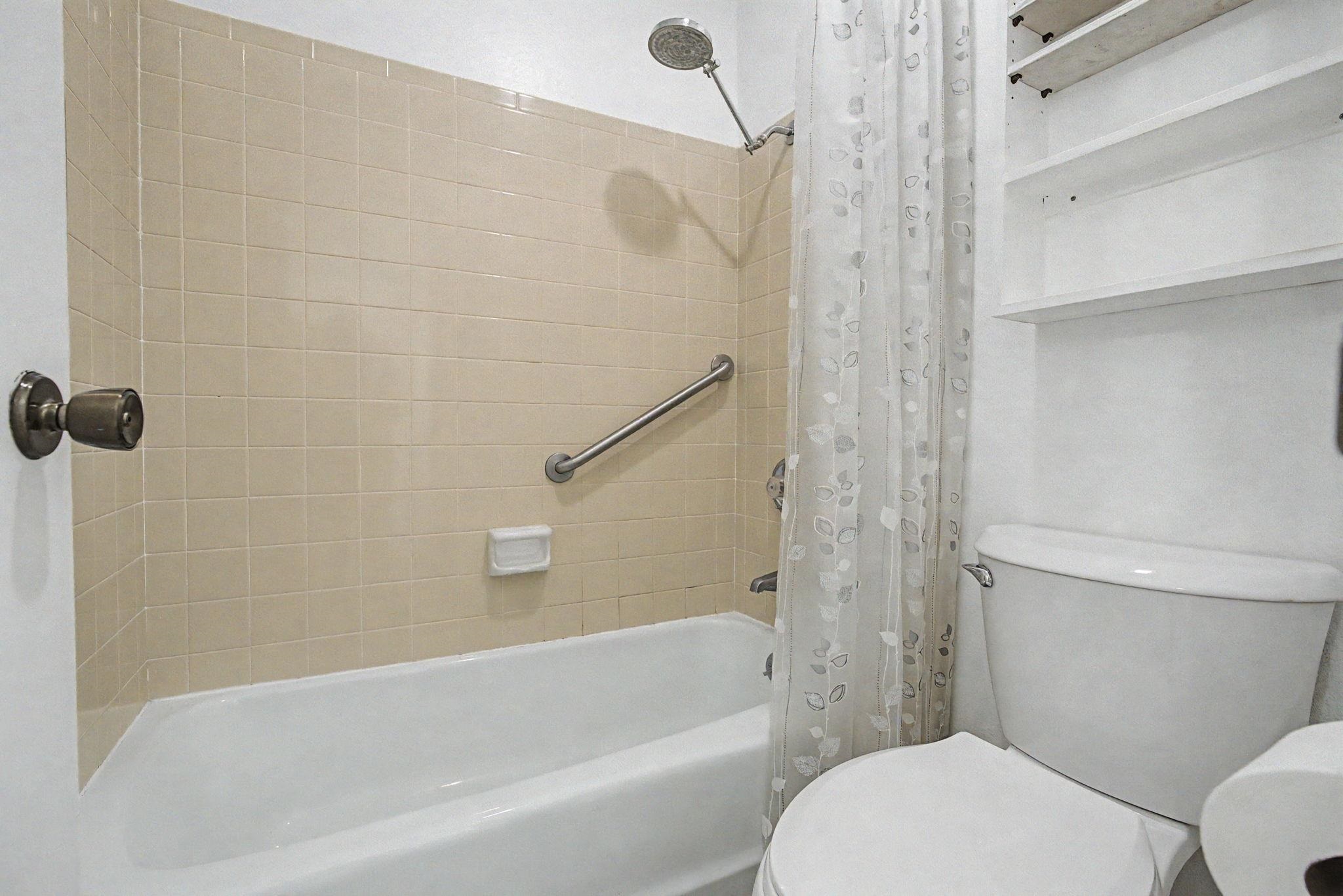 3156 Lakeside Drive Property Photo 14
