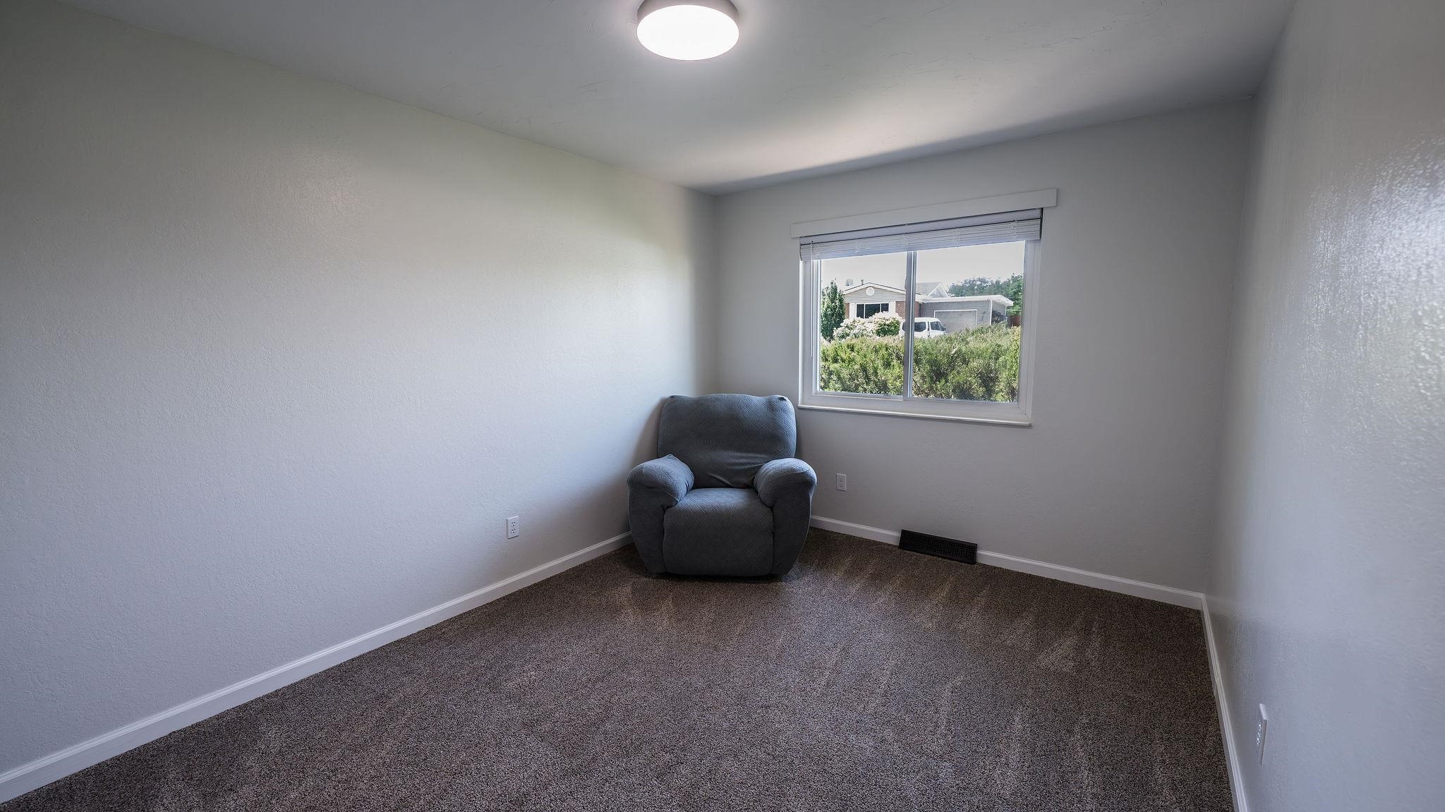 718 Ash Drive Property Photo 12