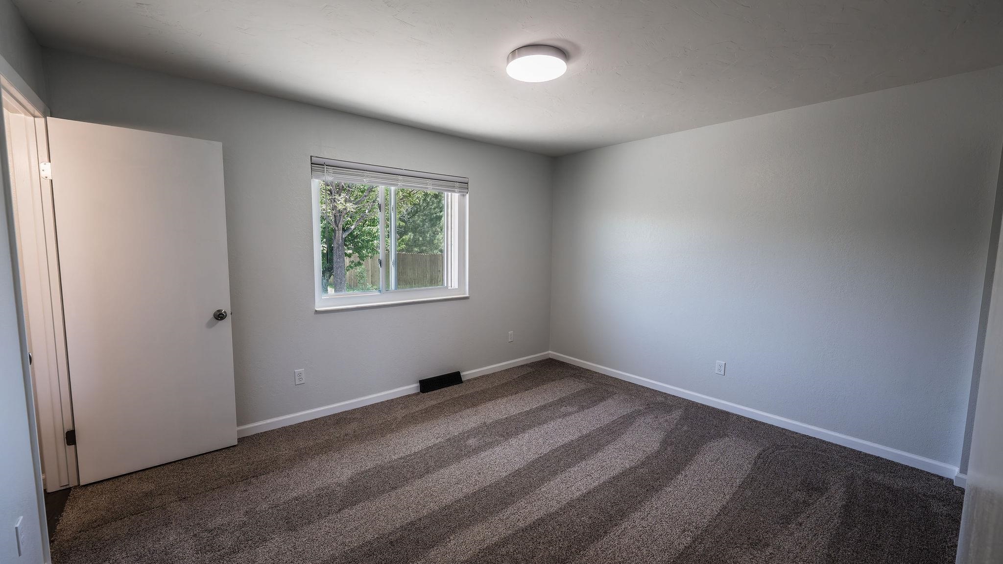 718 Ash Drive Property Photo 14