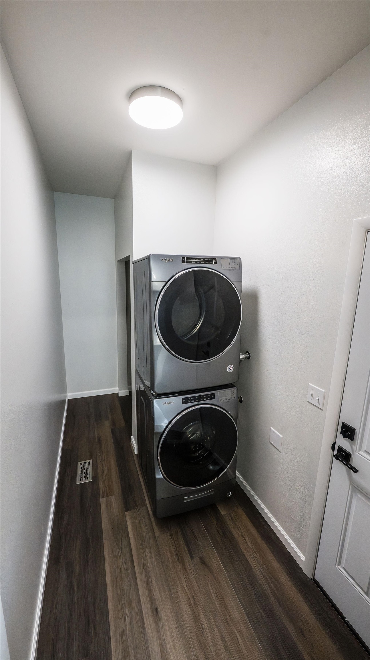 718 Ash Drive Property Photo 17