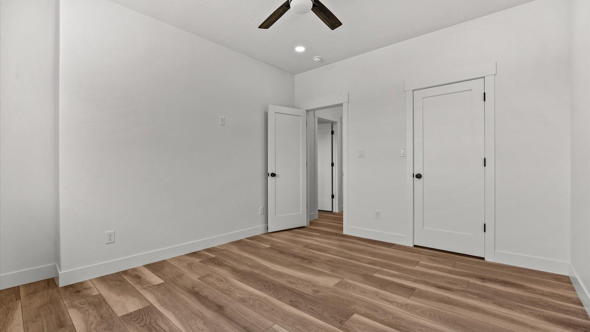 692 Claymore Court Property Photo 33